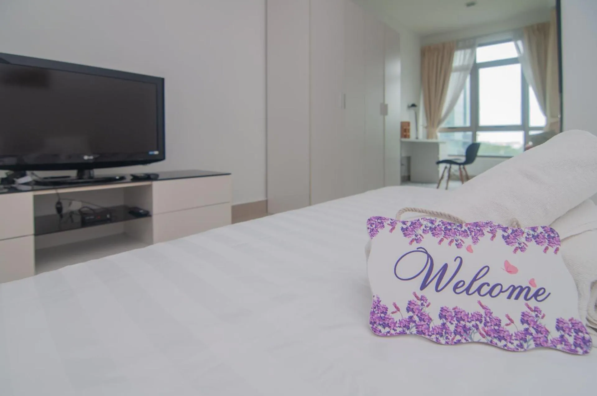 Bed in Shaftsbury Cyberjaya by IdealHub