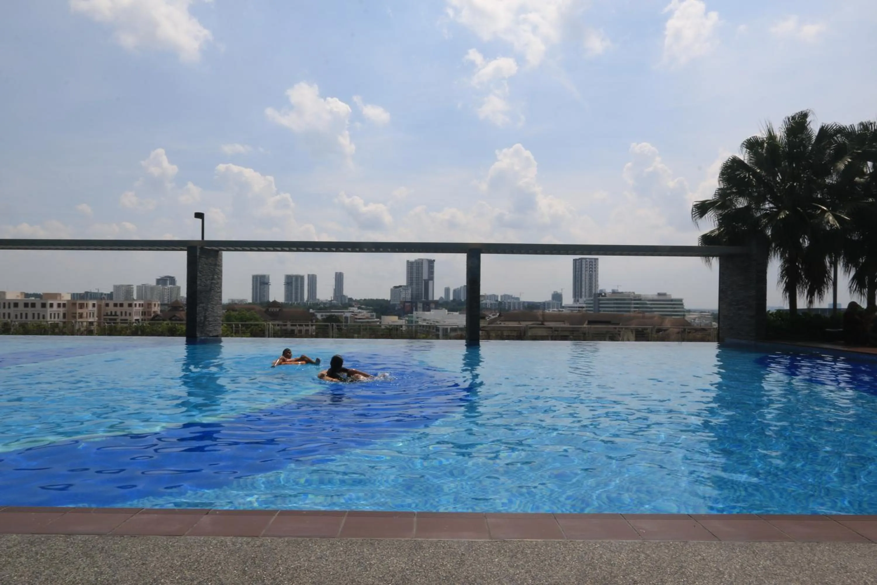 Swimming pool in Shaftsbury Cyberjaya by IdealHub