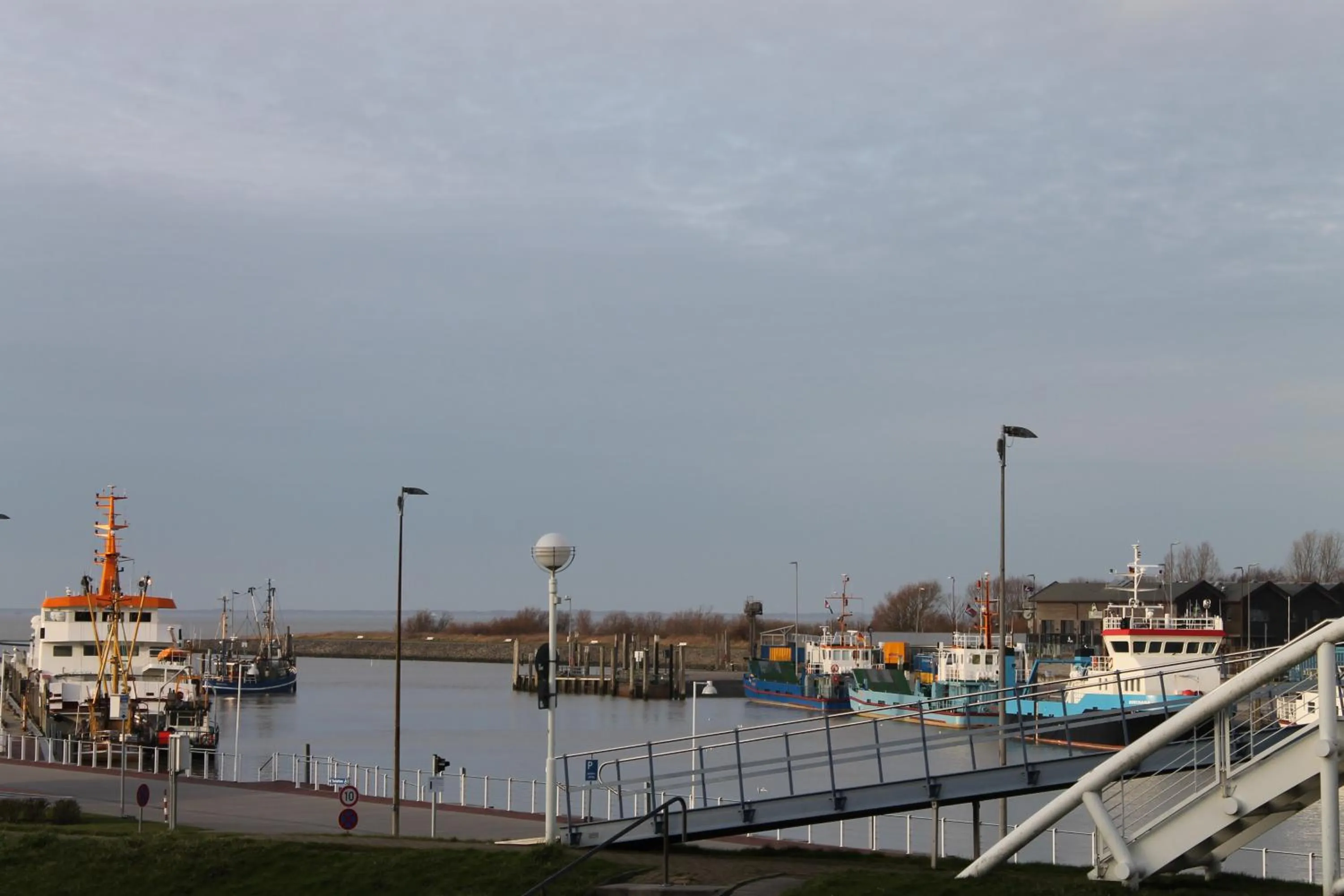 Beach in Vier Jahreszeiten Bensersiel