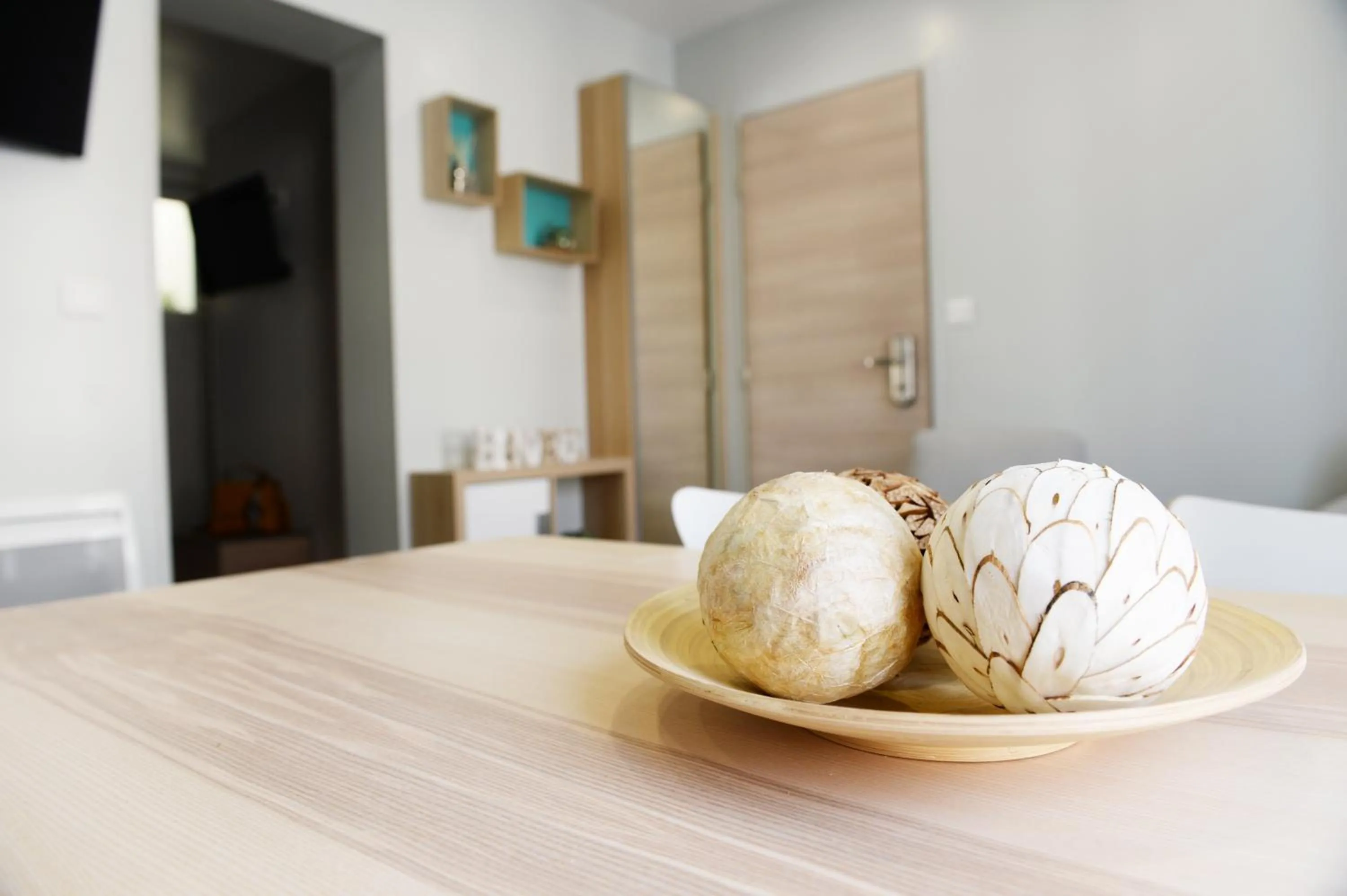 Dining area in O2 Horizon