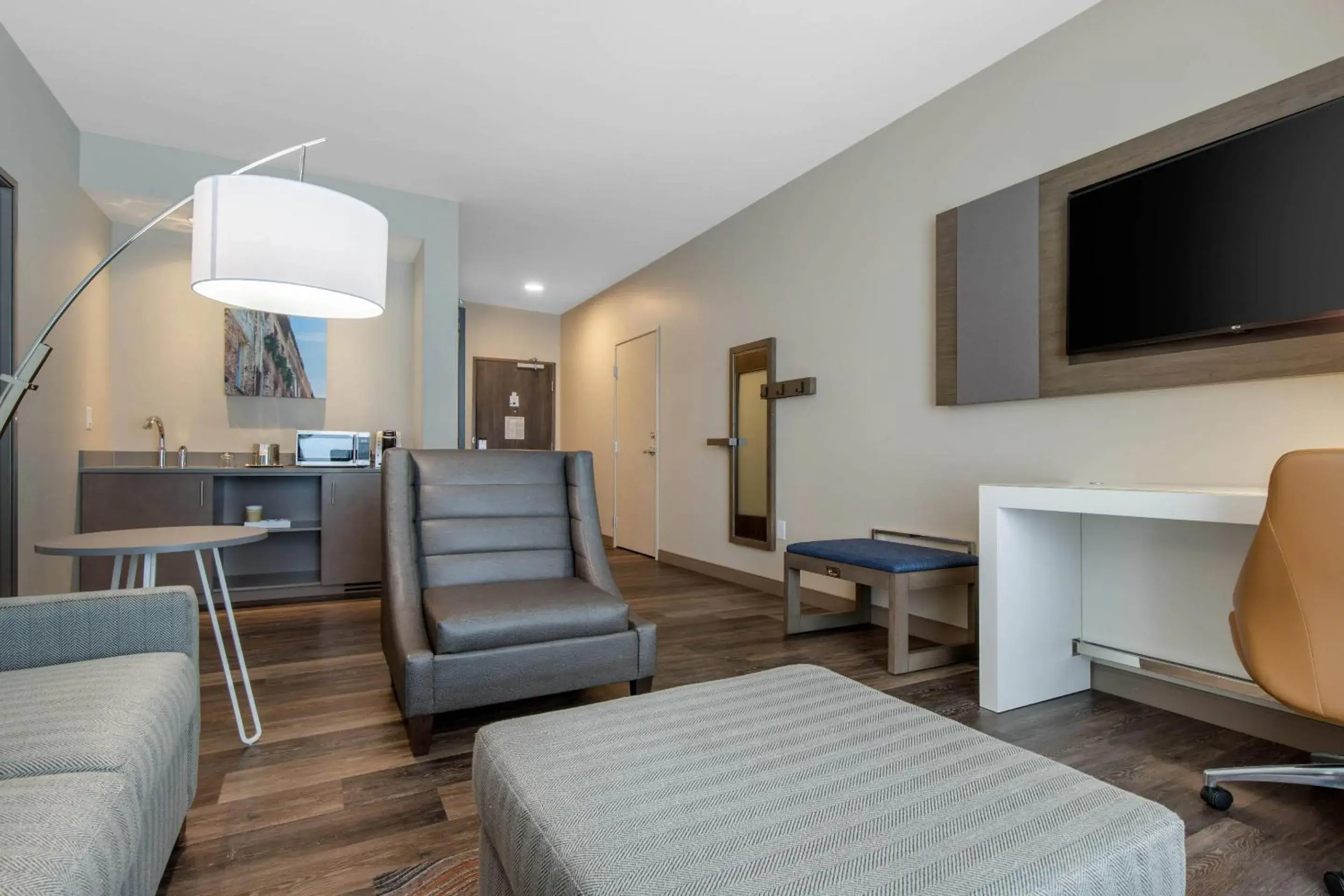 King Suite - Non-Smoking in Cambria Hotel Mount Pleasant - Charleston King Suite - Non-Smoking in Cambria Hotel Mount Pleasant - Charleston