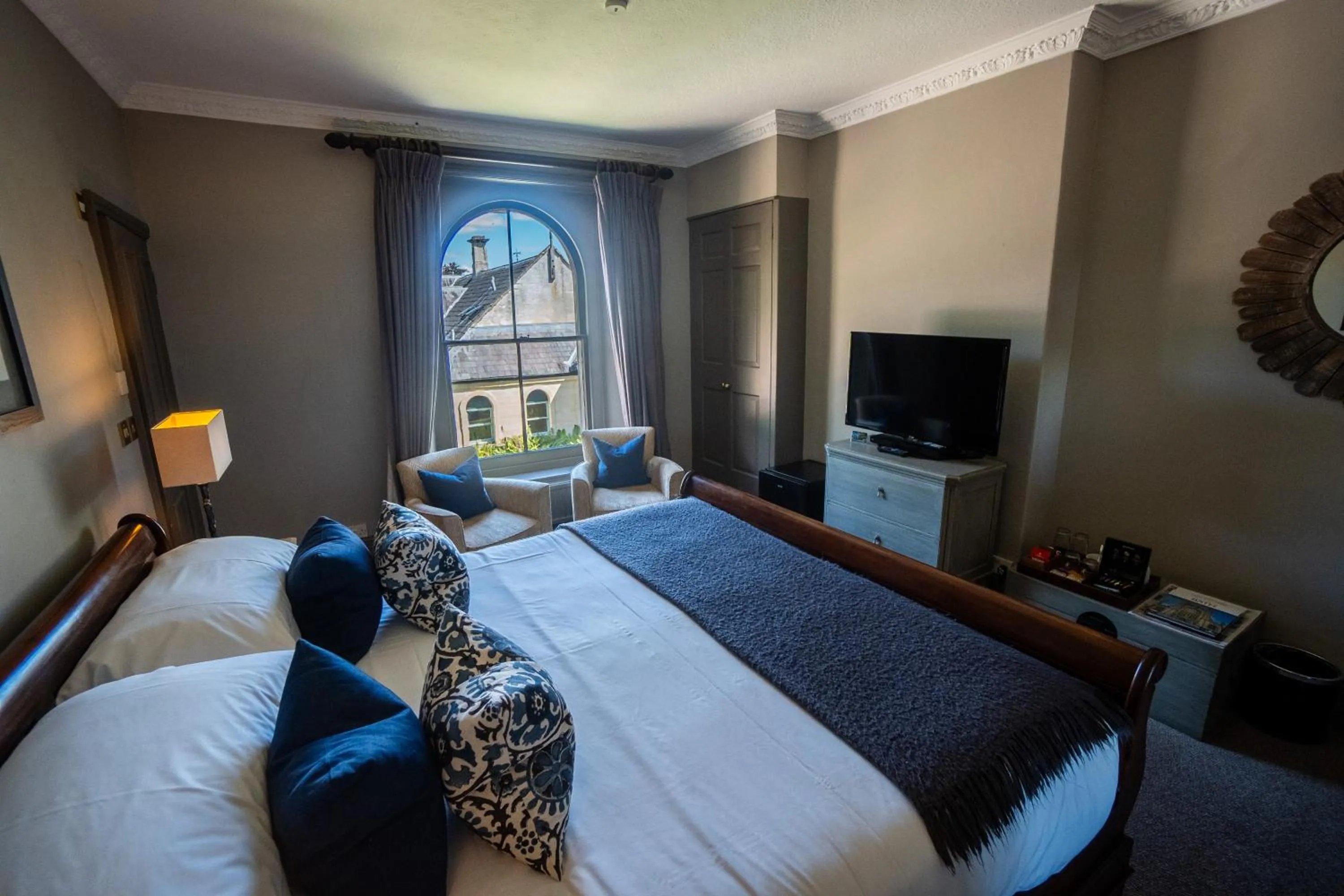 Photo of the whole room, Bed in Beechfield House