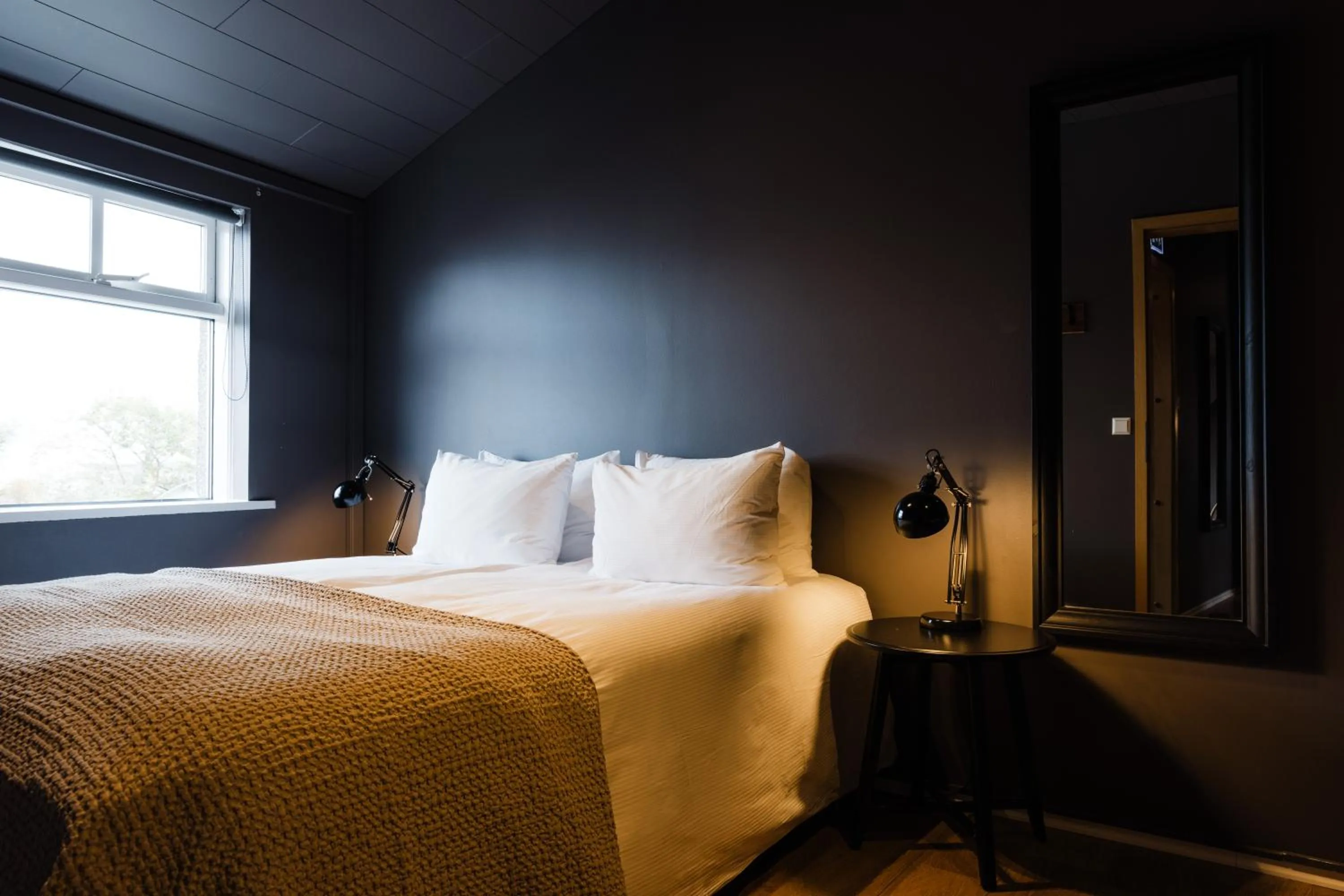 Bedroom, Bed in Rey Apartments