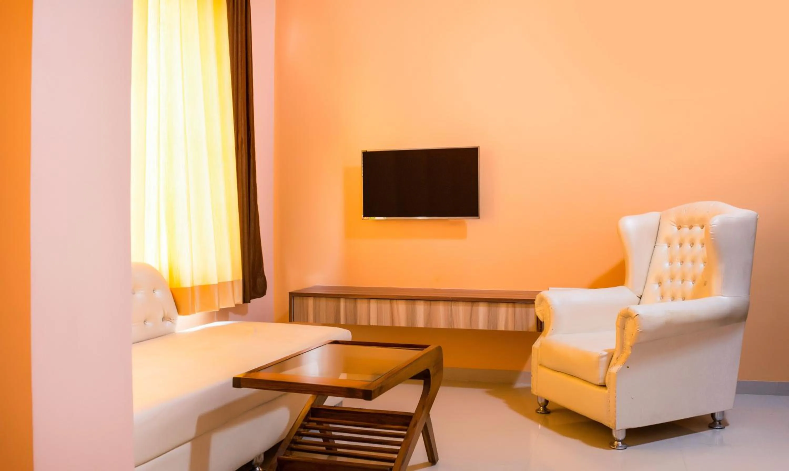 Seating area in Treebo Naunidh Suites