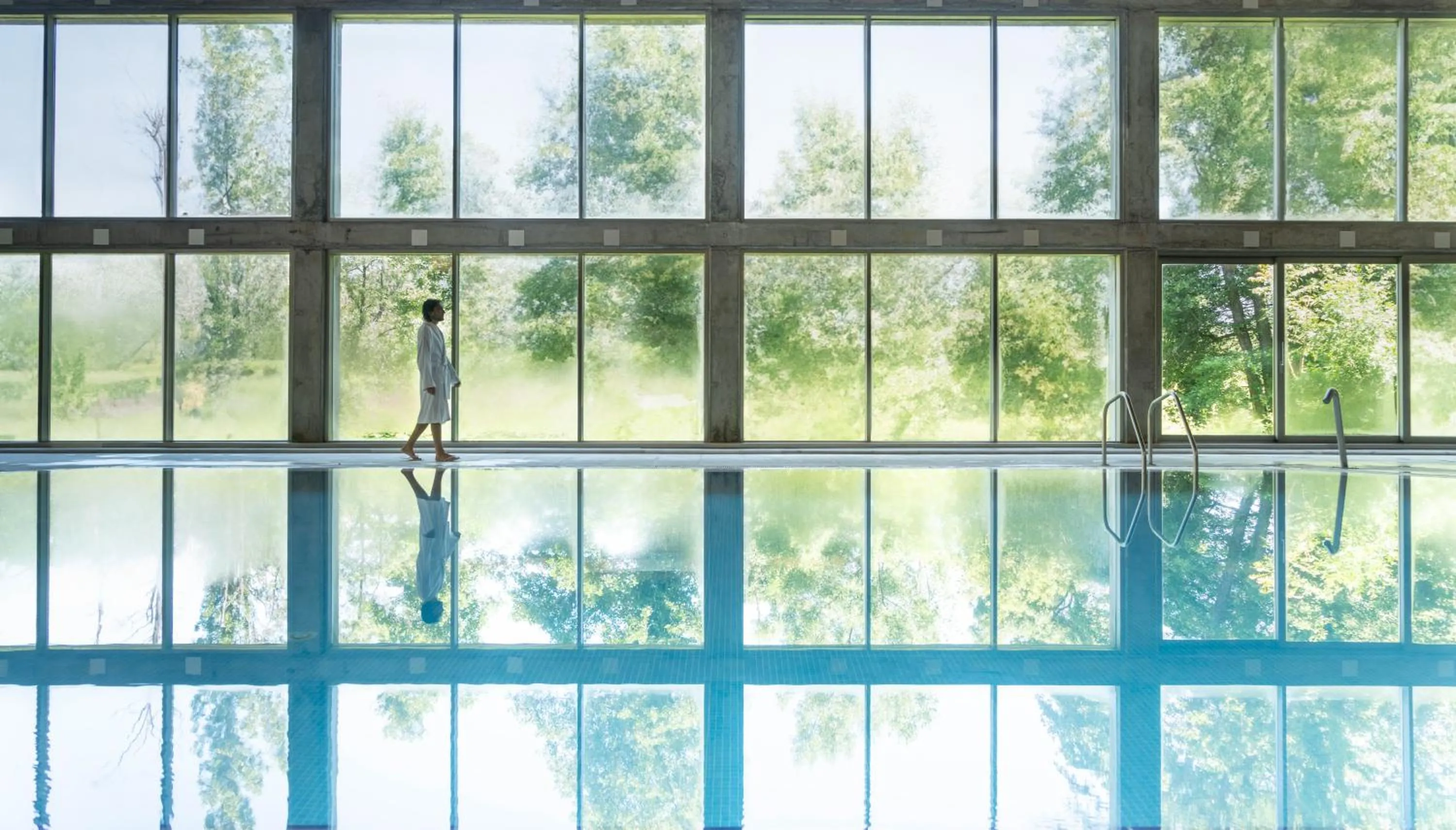 Swimming pool in Salugral Termal Resort