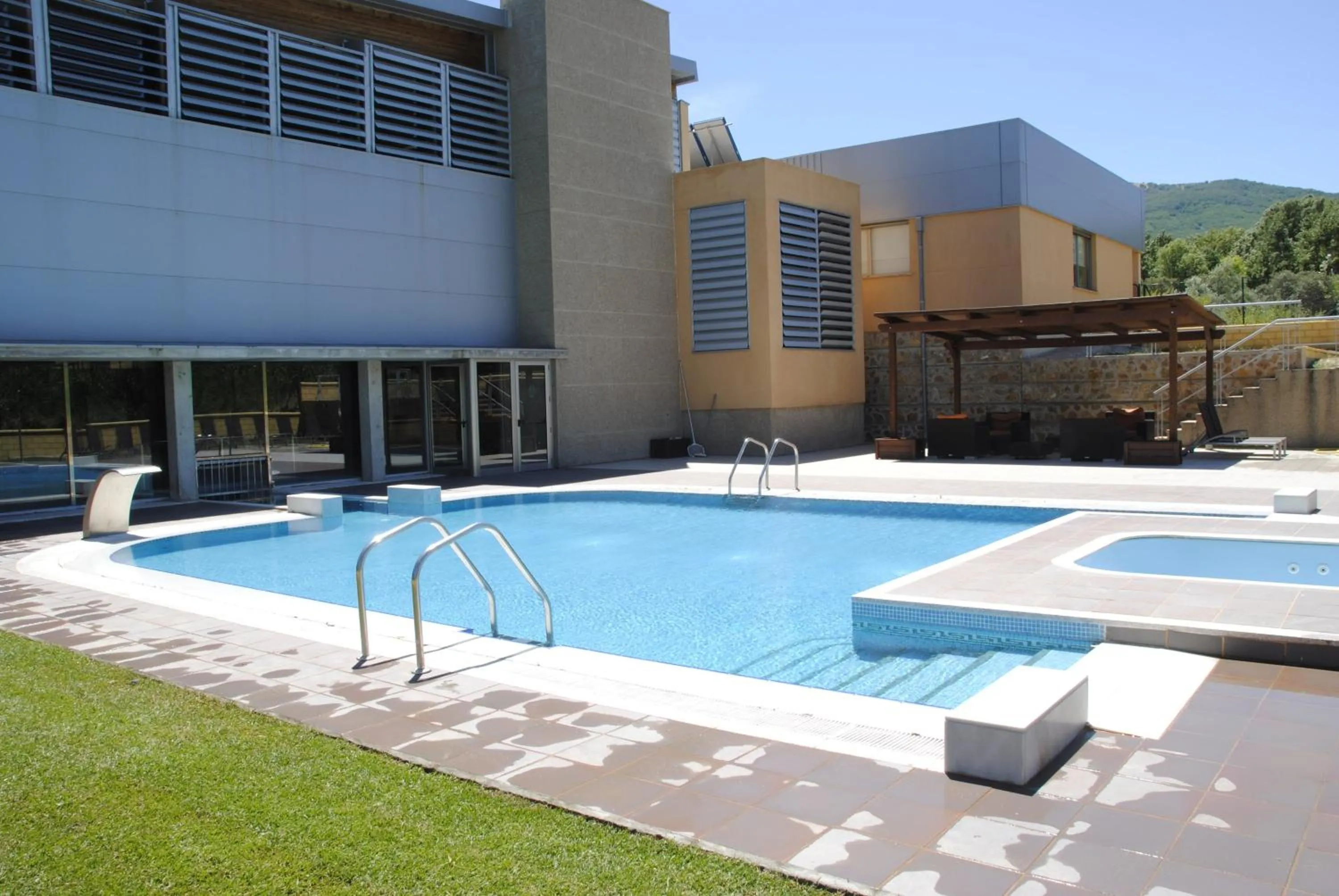 Swimming pool in Salugral Termal Resort