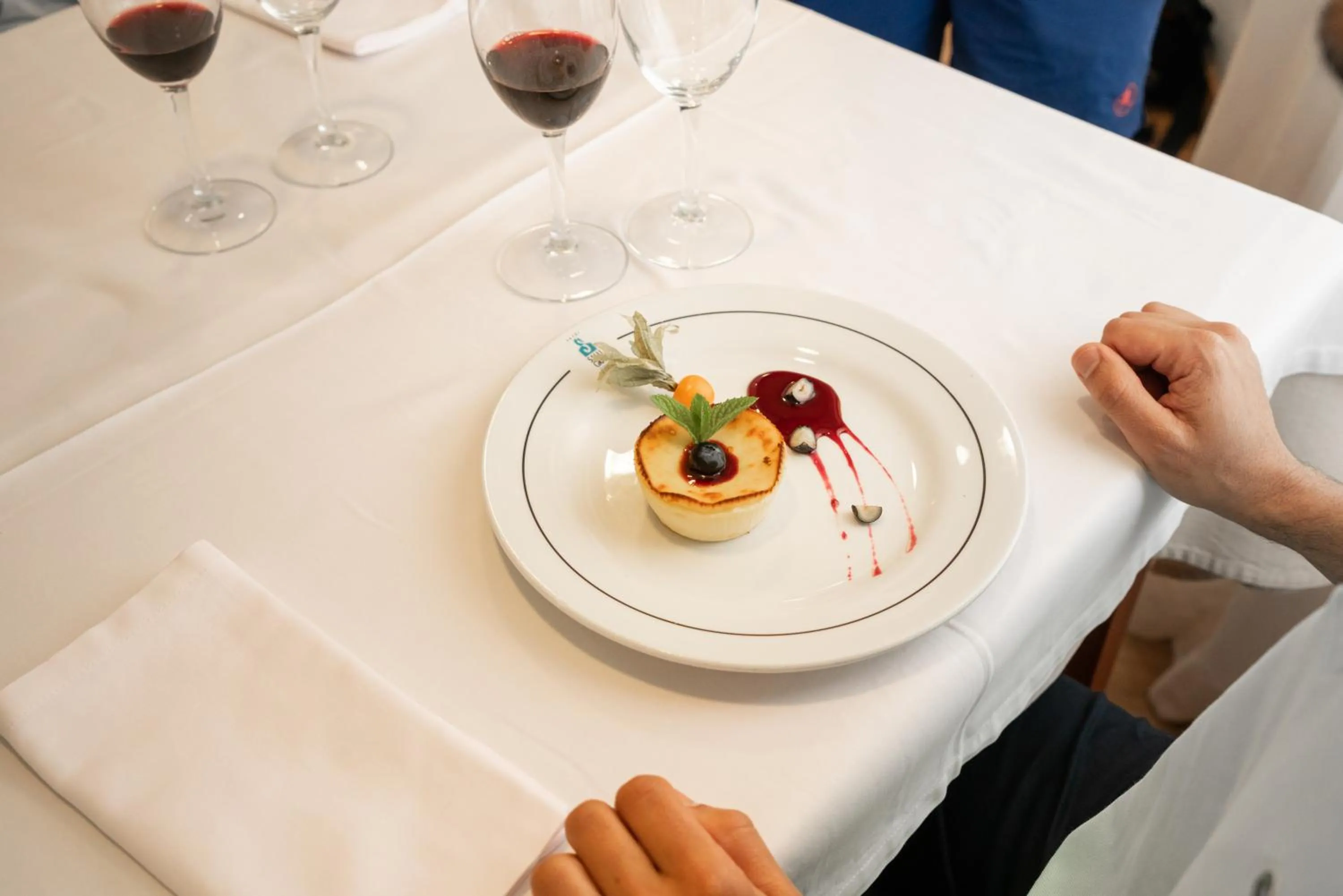 Restaurant/places to eat in Salugral Termal Resort