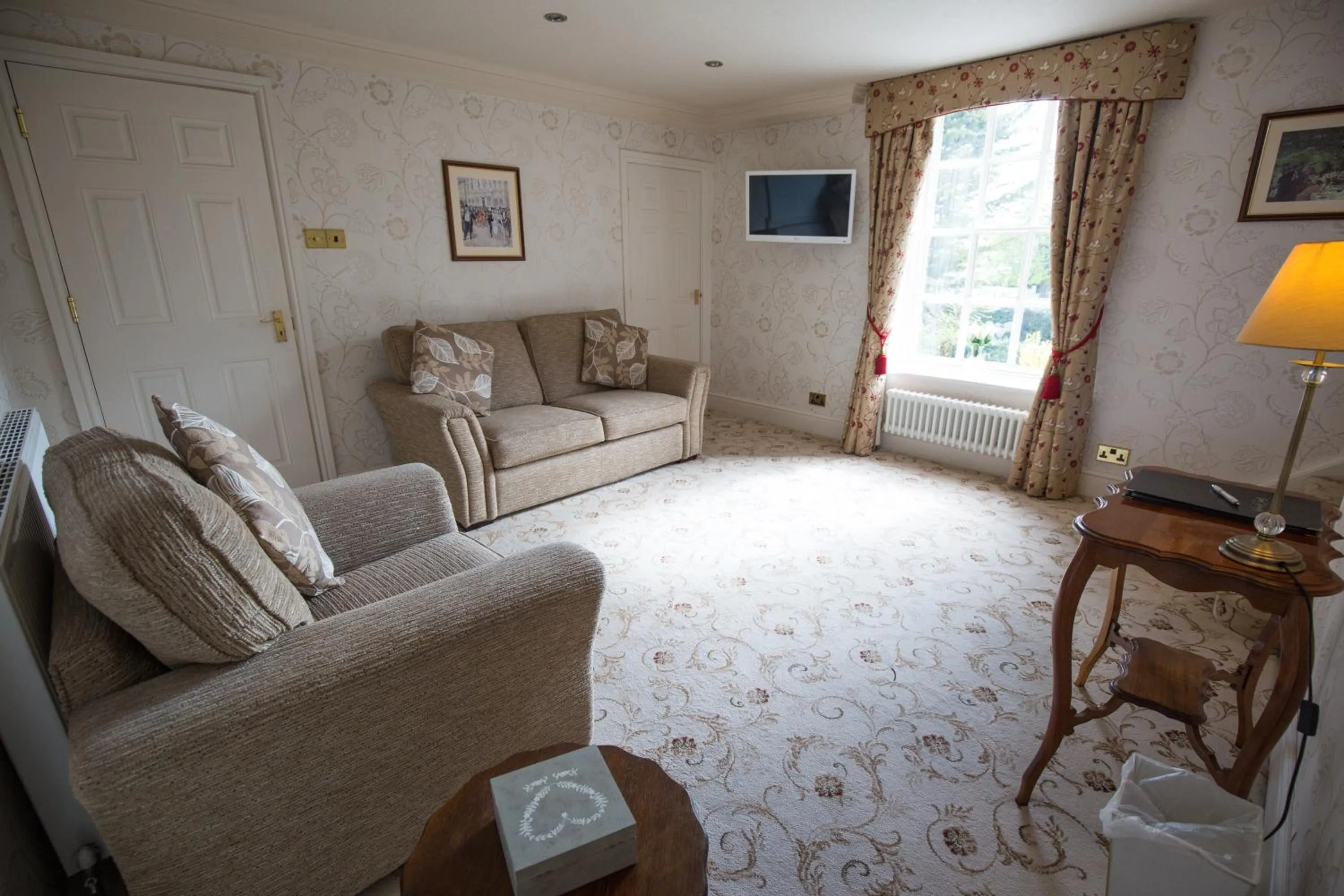 Living room in Rossett Hall Hotel