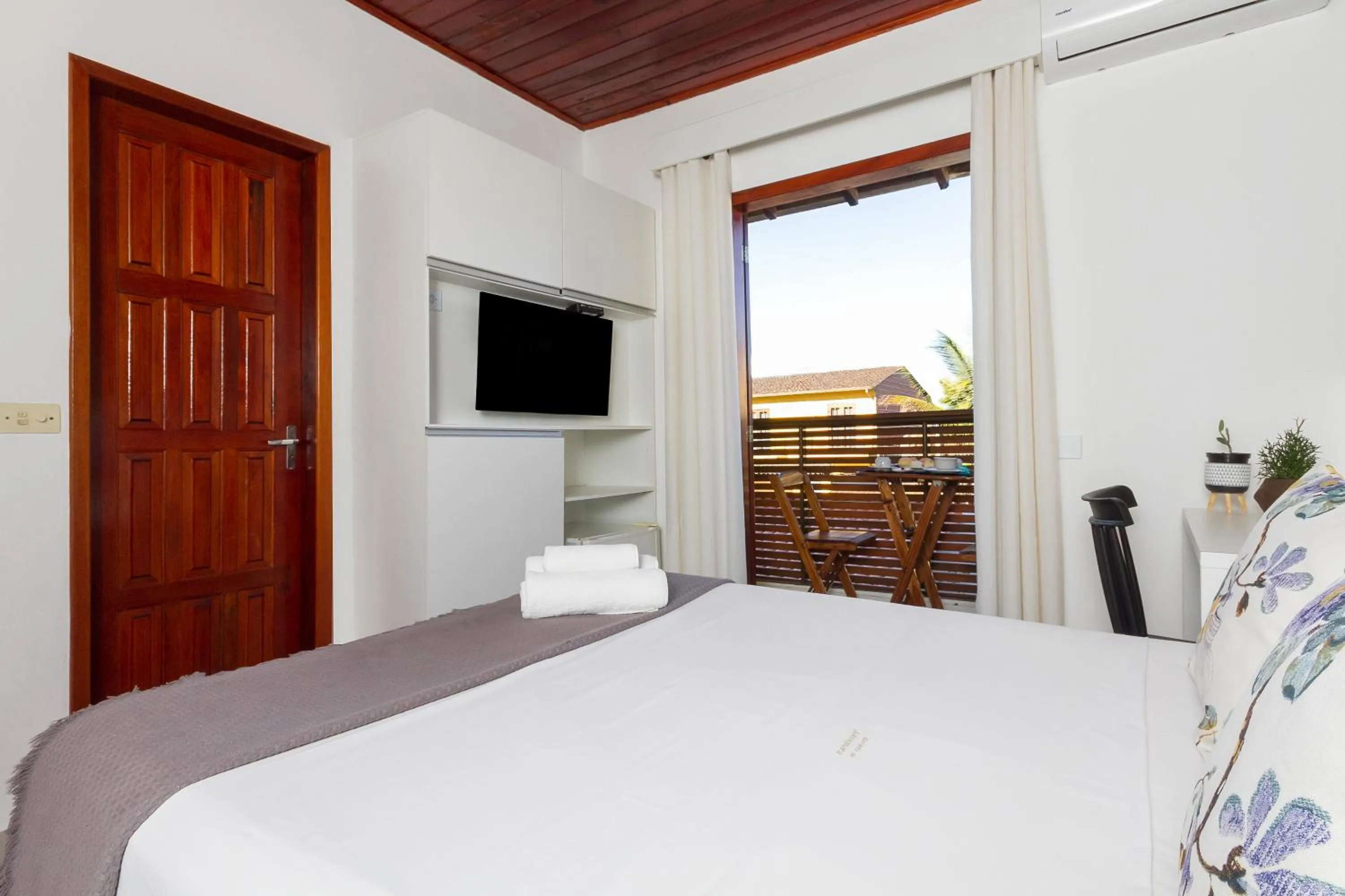 Photo of the whole room, Bed in Pousada Recanto do Jabaquara