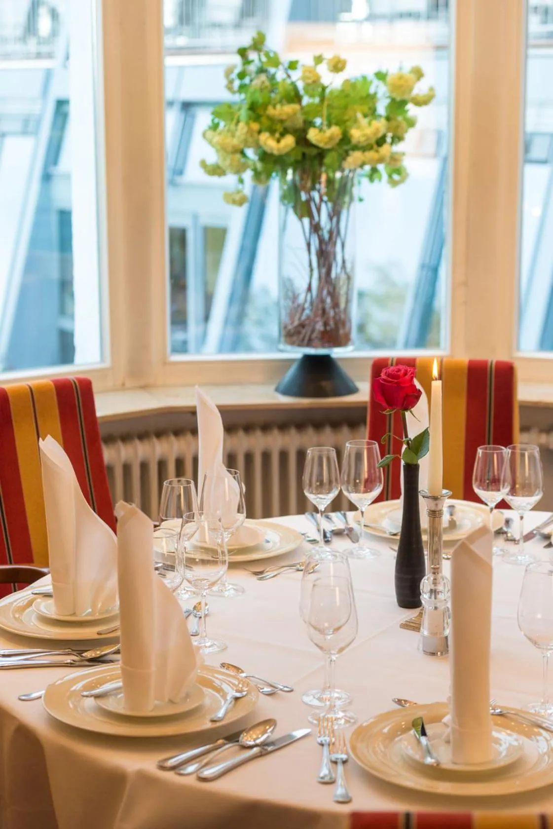 Restaurant/places to eat in Hotel Heinz