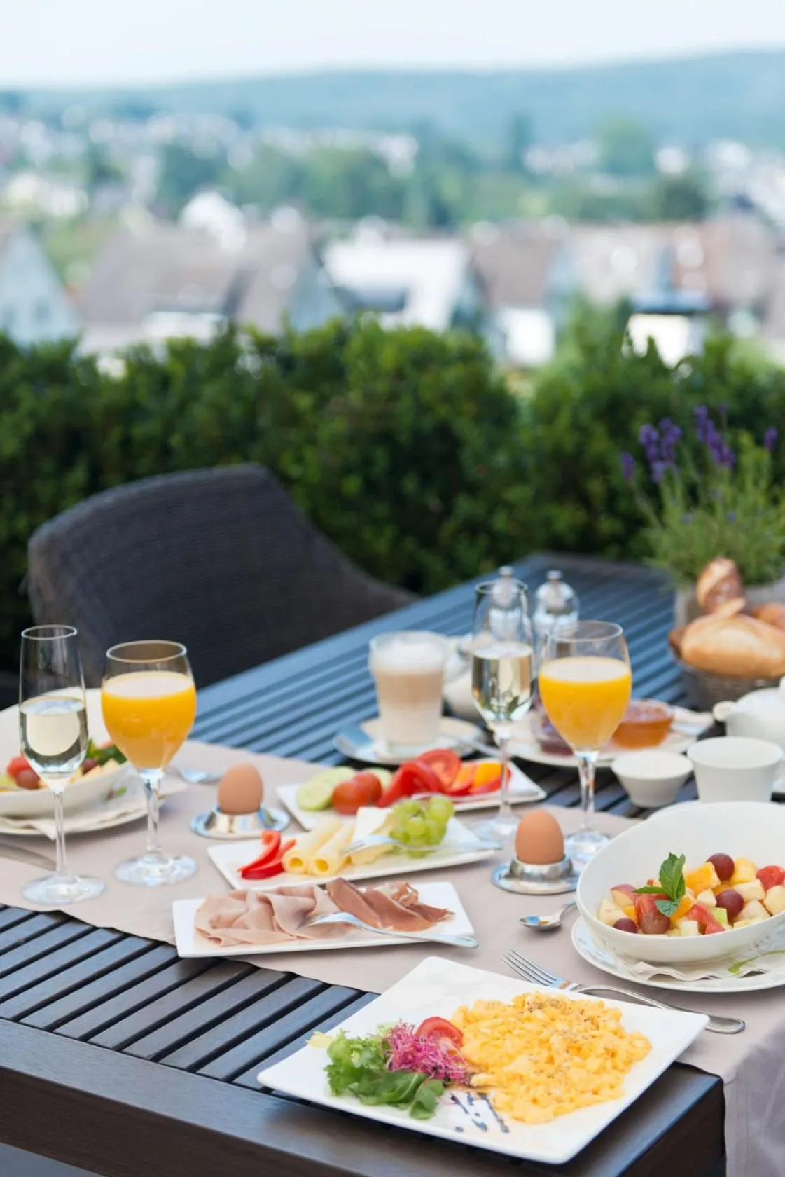 Buffet breakfast in Hotel Heinz