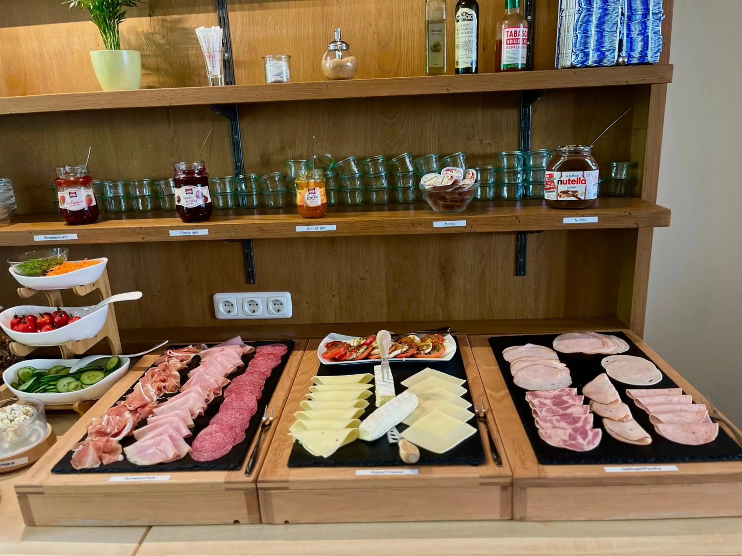 Buffet breakfast in Paulaner am Dom Hotel