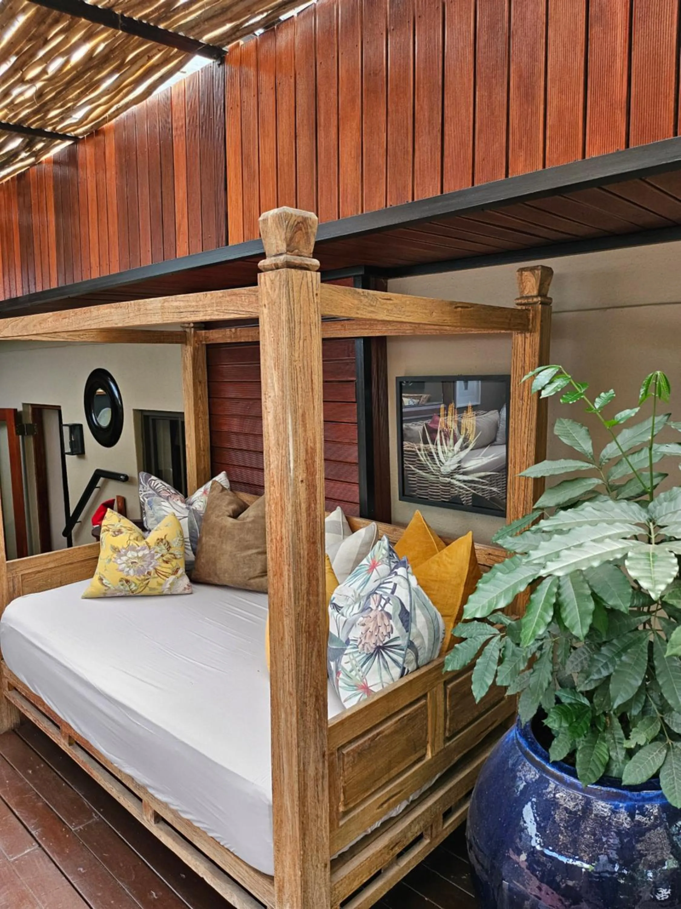 Patio, Bed in The Residence