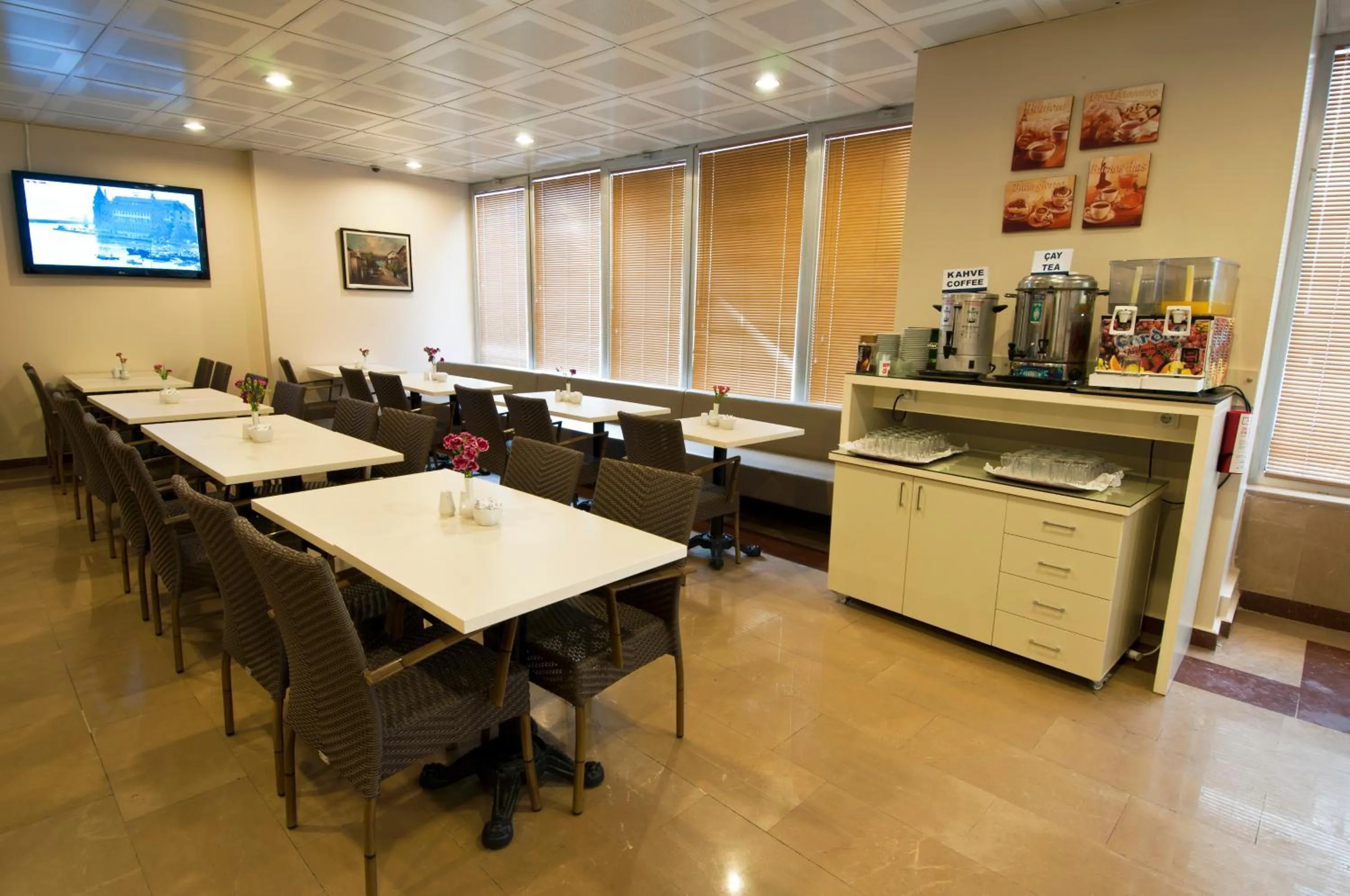 Restaurant/places to eat in Haydarpasa Hotel