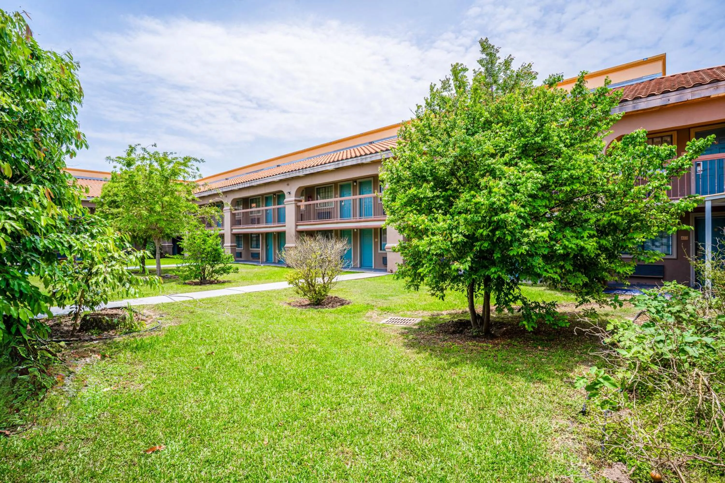 Area and facilities in Lone Star Inn & Suites by OYO Harlingen TX