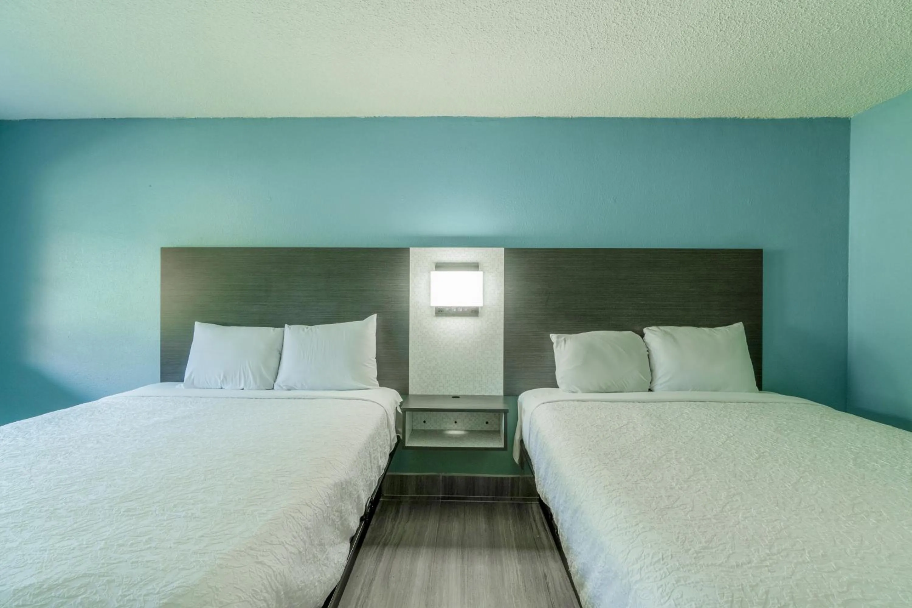 Bedroom, Bed in Lone Star Inn & Suites by OYO Harlingen TX