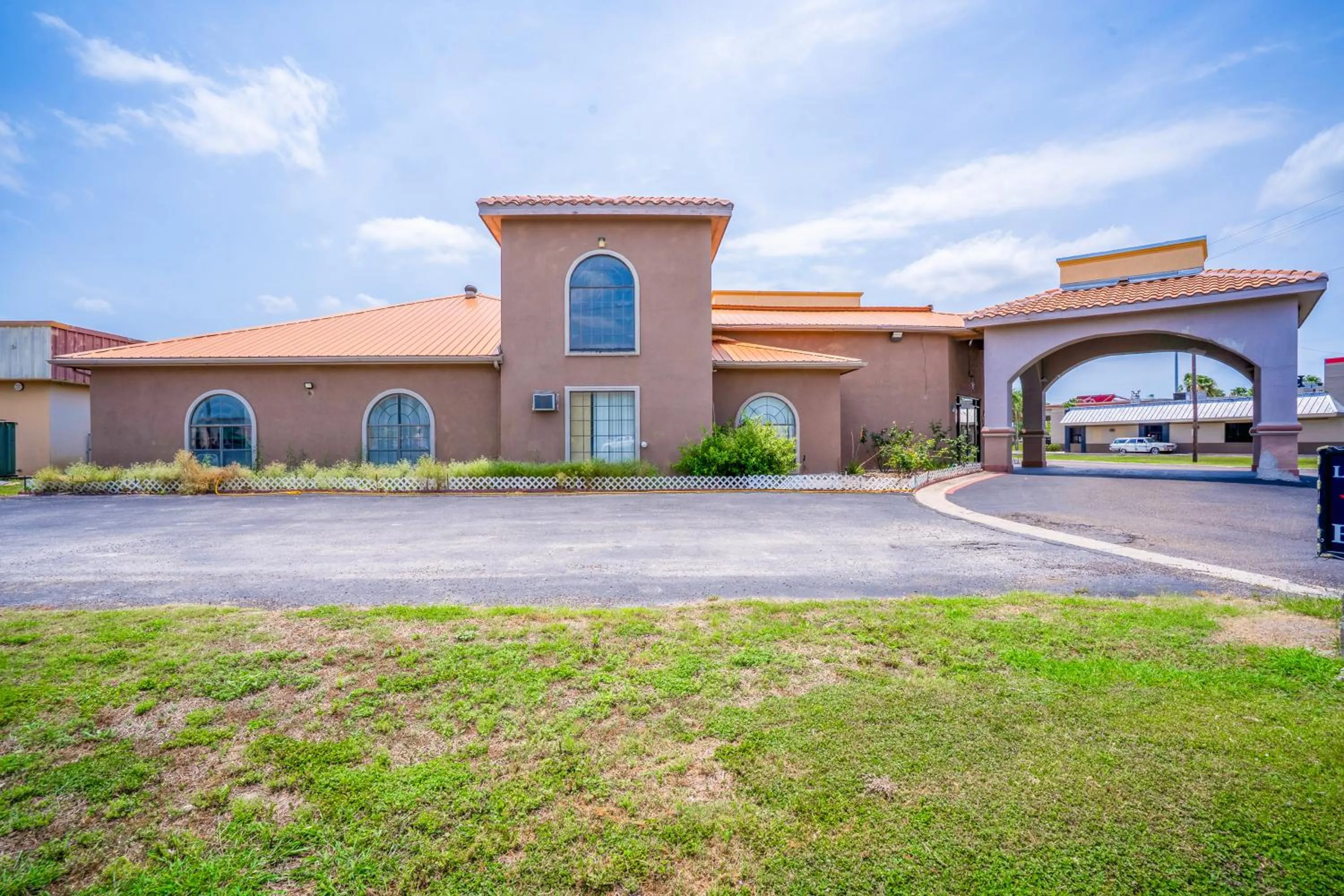 Facade/entrance in Lone Star Inn & Suites by OYO Harlingen TX