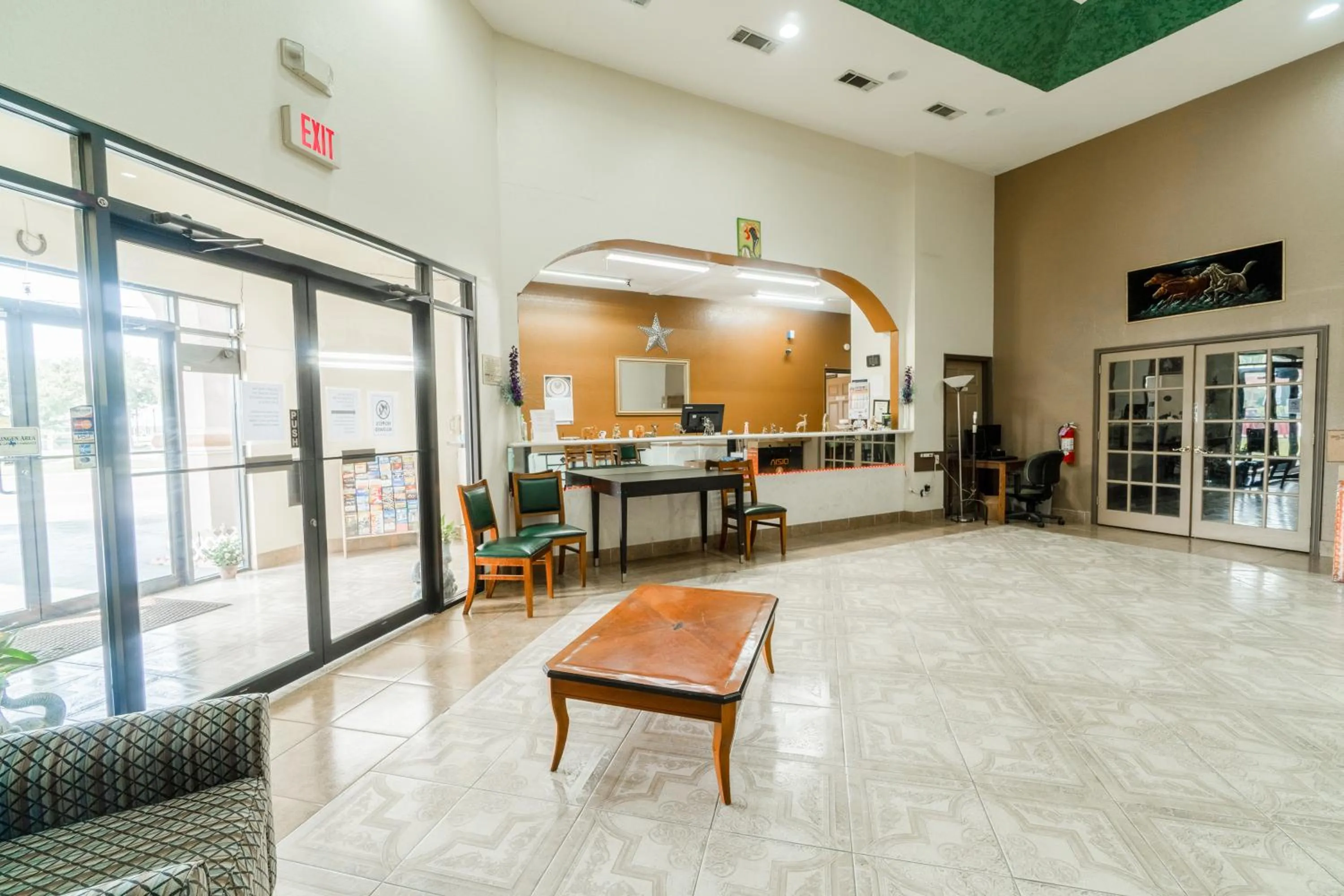 Lobby or reception in Lone Star Inn & Suites by OYO Harlingen TX