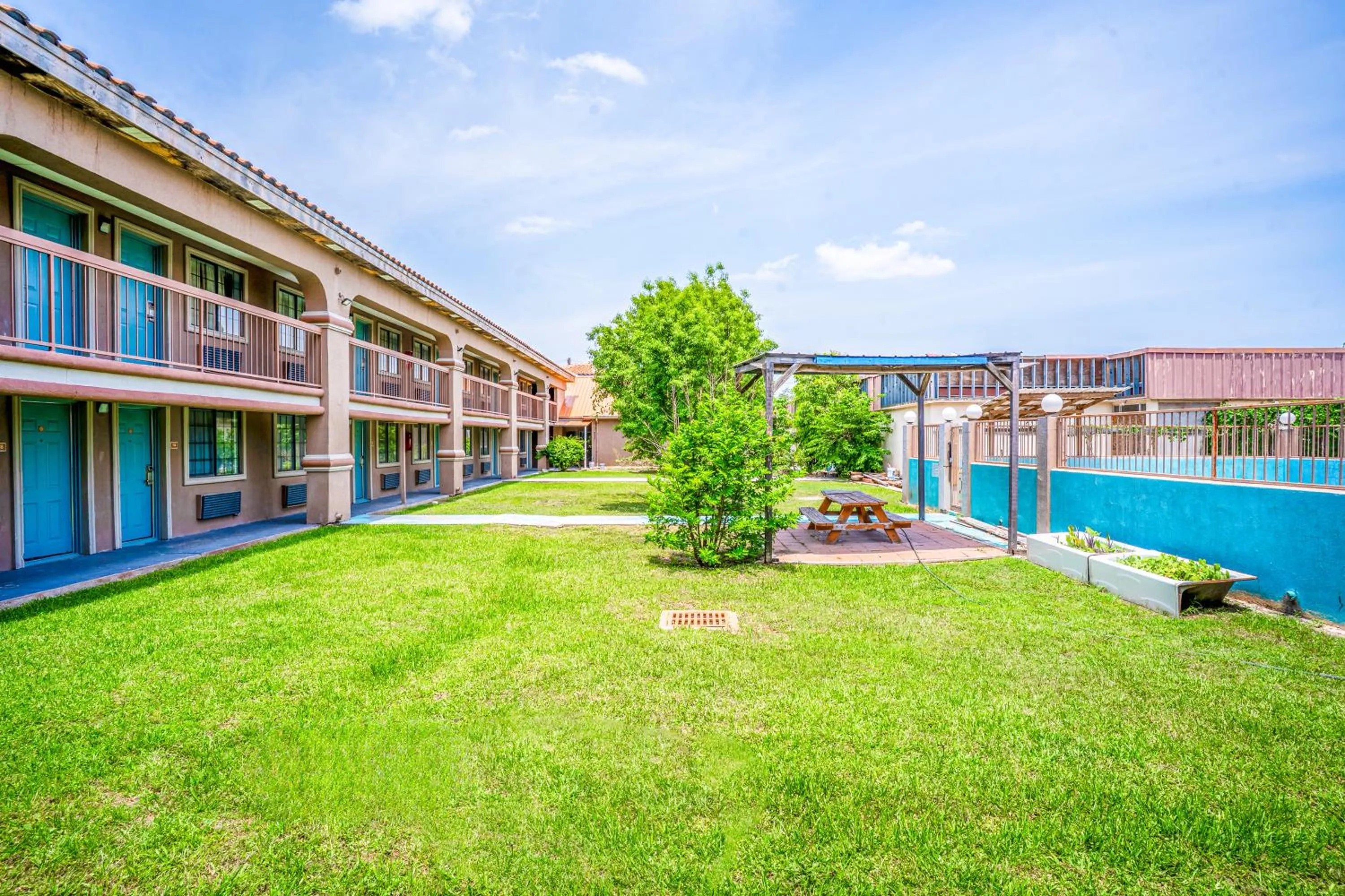 Area and facilities in Lone Star Inn & Suites by OYO Harlingen TX