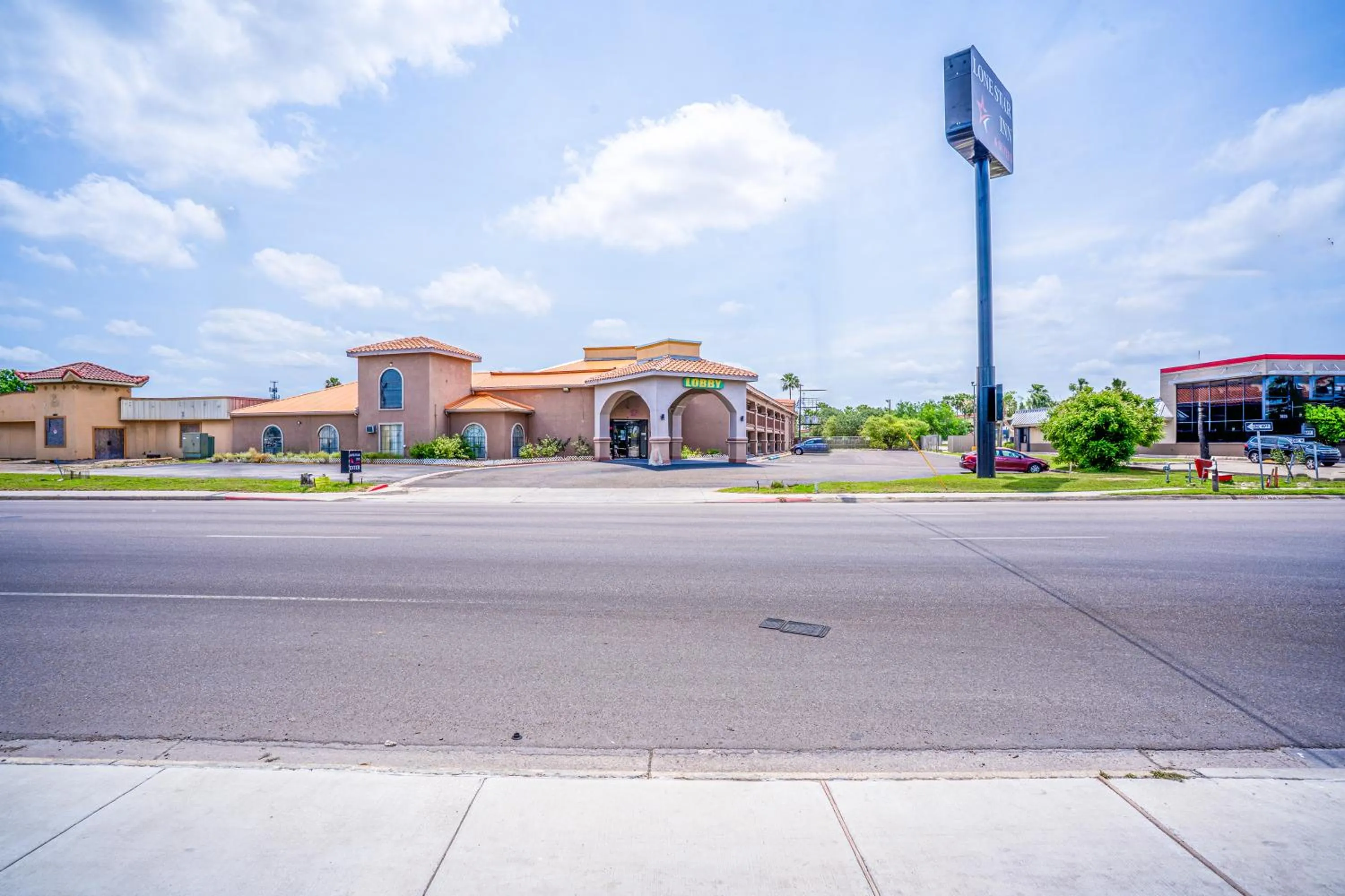 Facade/entrance in Lone Star Inn & Suites by OYO Harlingen TX