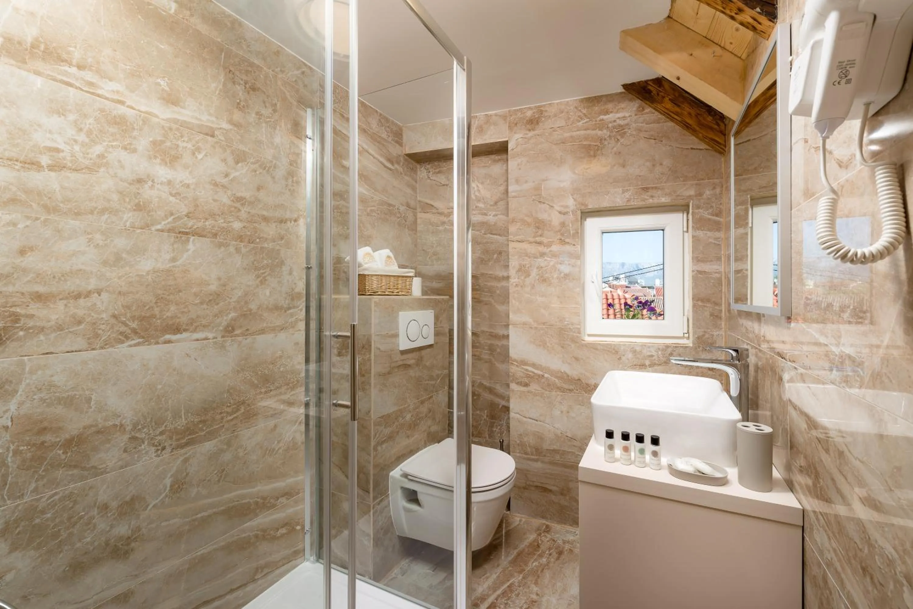 Agava Lux Rooms&Pool