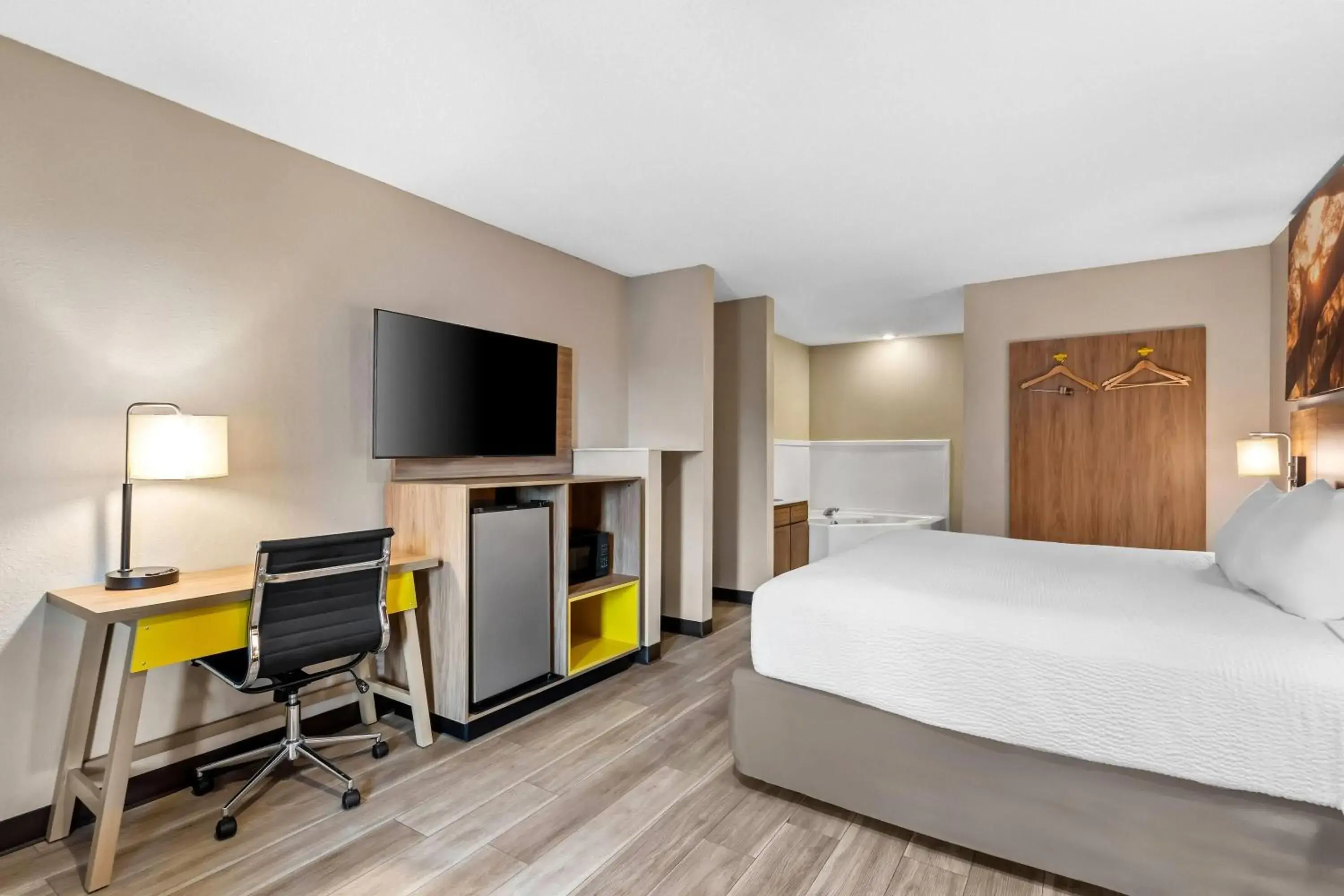 King Studio Suite - Smoking in Days Inn by Wyndham Bainbridge King Studio Suite - Smoking in Days Inn by Wyndham Bainbridge