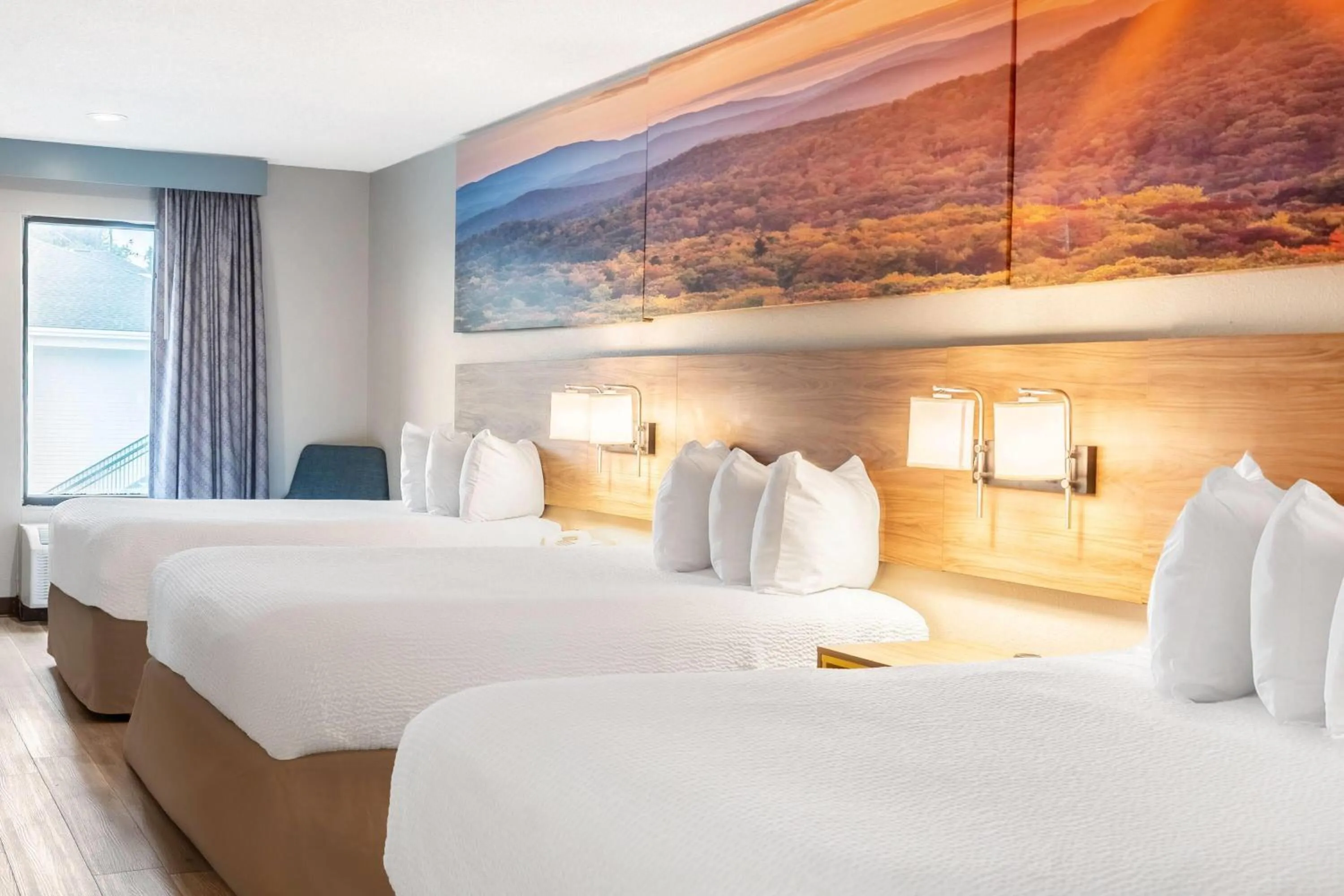 Bed in Days Inn by Wyndham Bainbridge