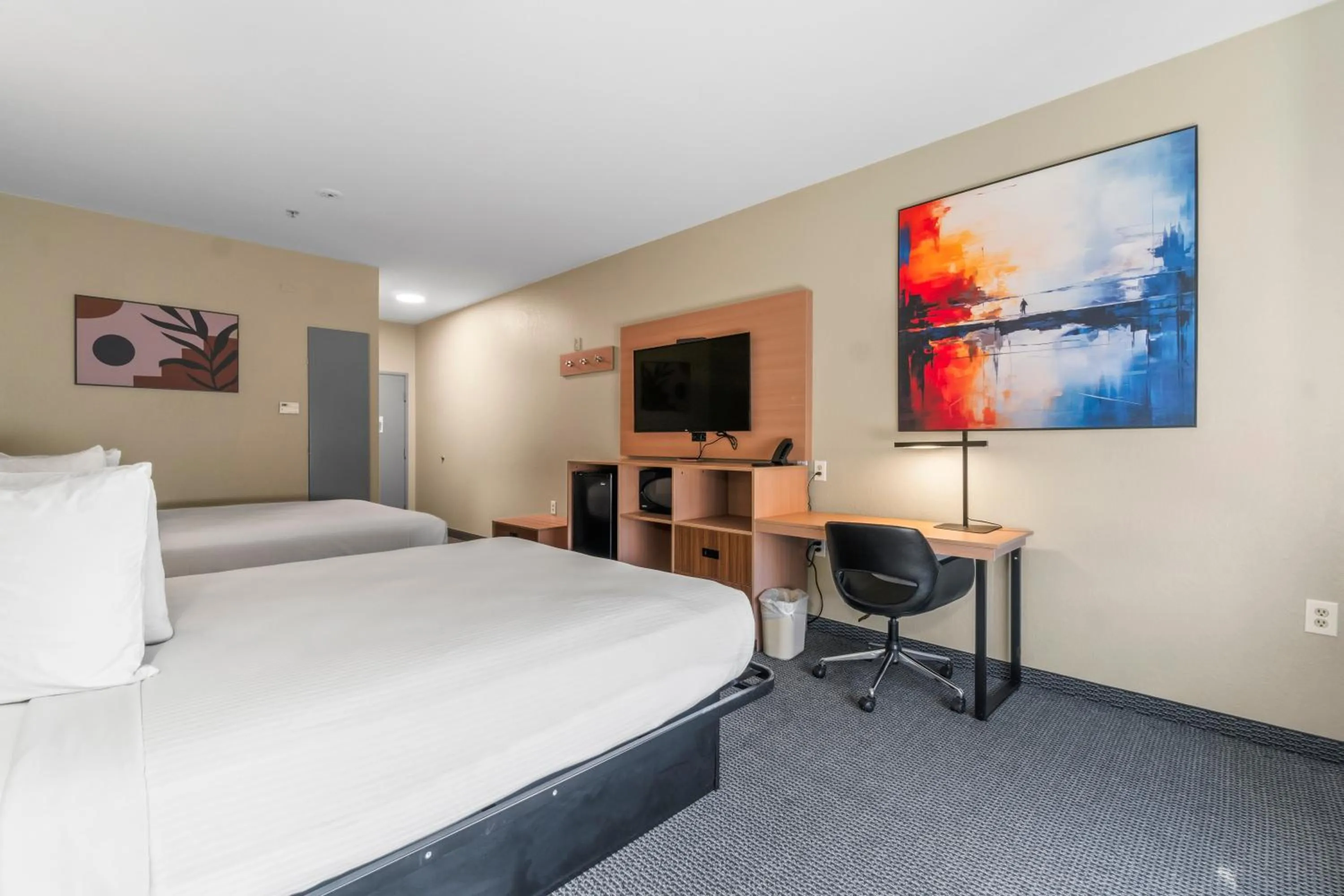 Bed in Americas Best Value Inn & Suites-Livingston