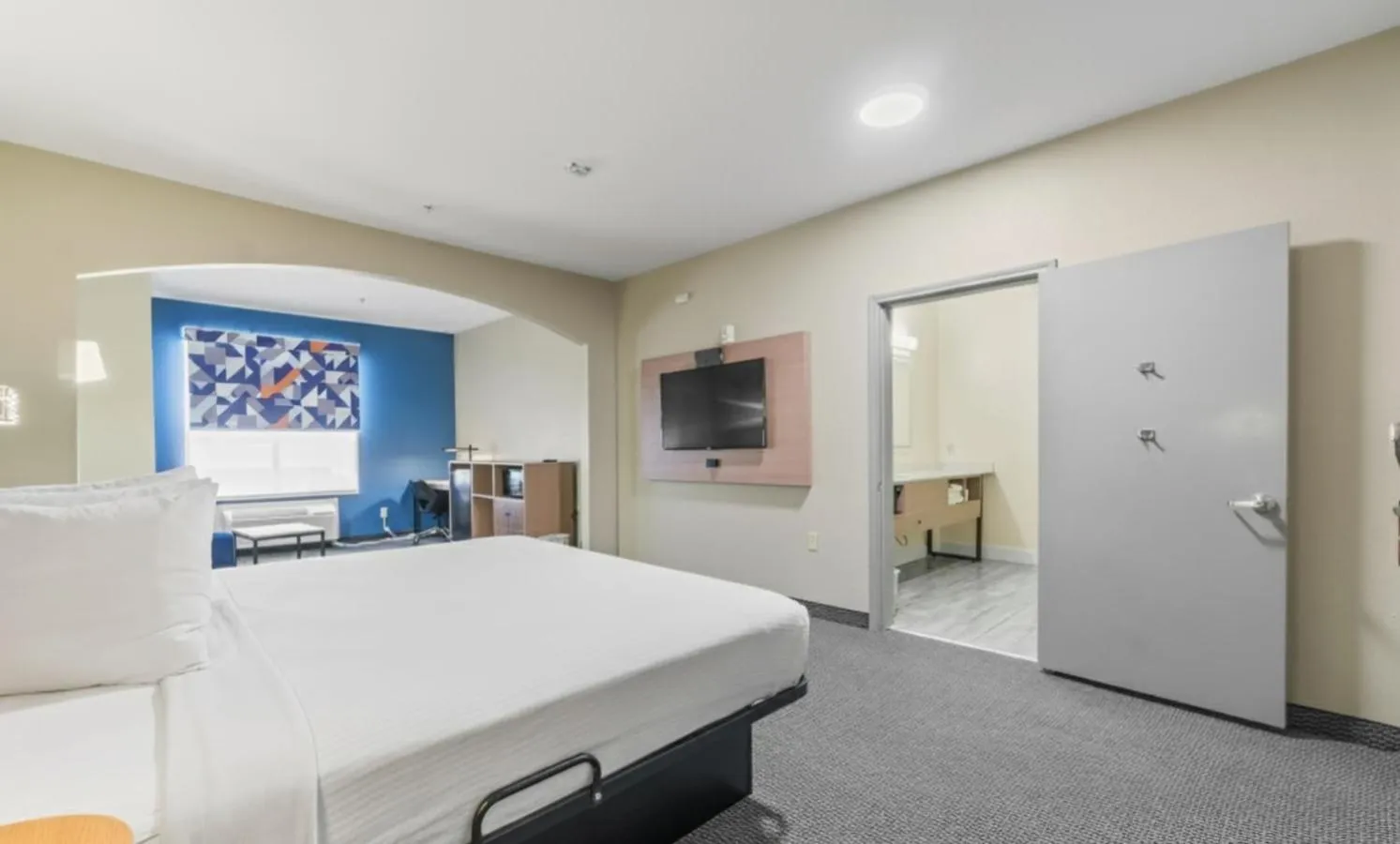 Bed in Americas Best Value Inn & Suites-Livingston