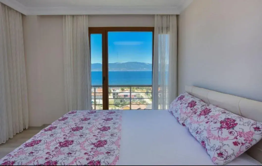 Family Room with Sea View in Erpey Ferah Apart Otel Family Room with Sea View in Erpey Ferah Apart Otel