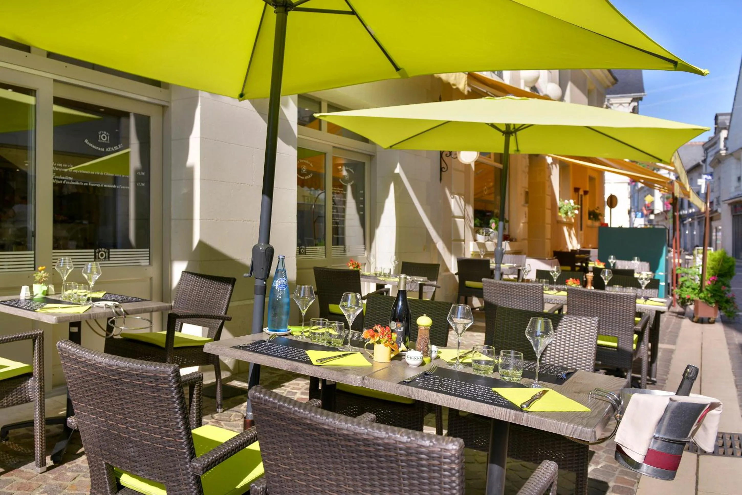 Logis Hôtel Restaurant La Boule d'Or