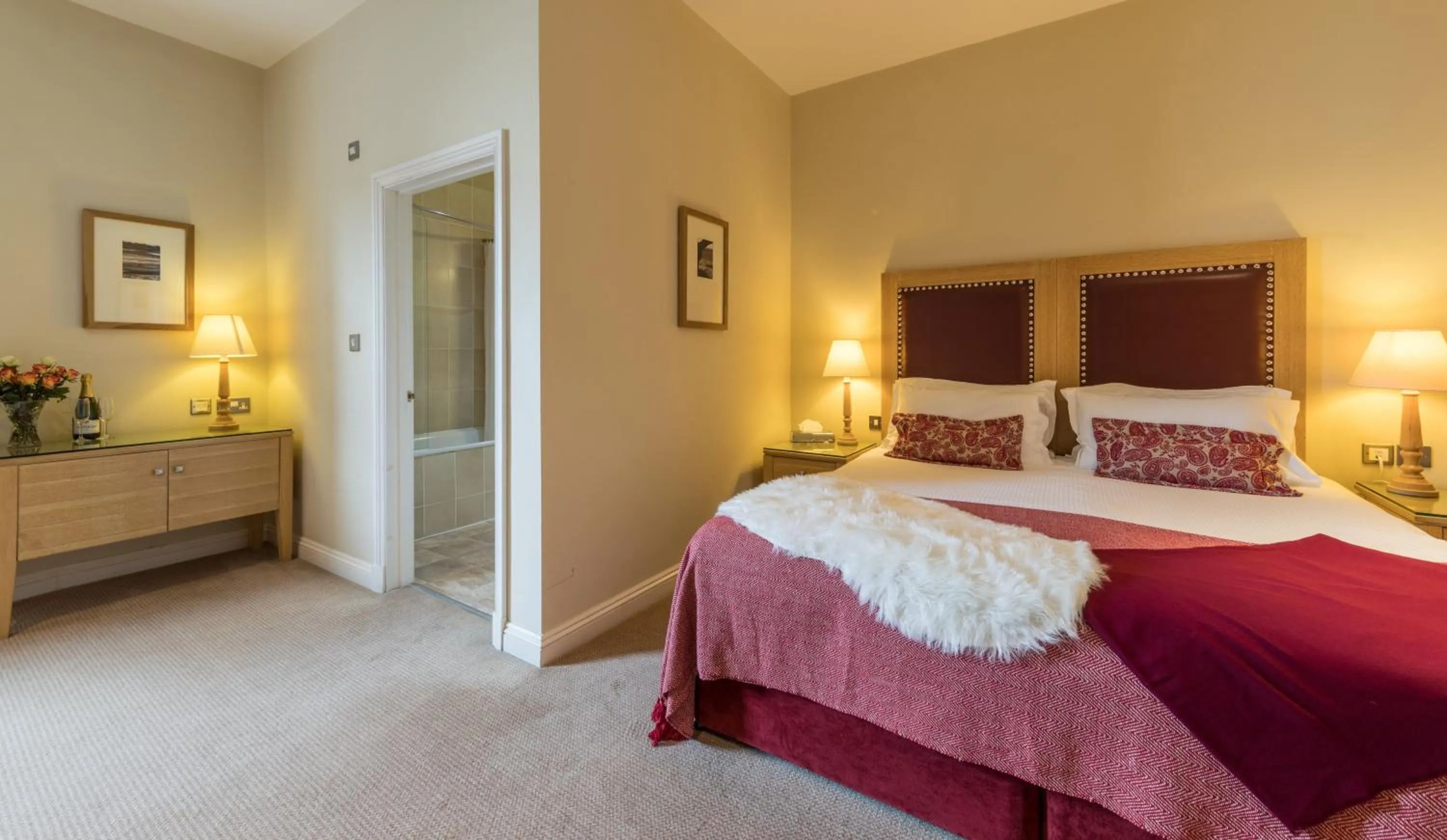 Bed in The Pennington Hotel