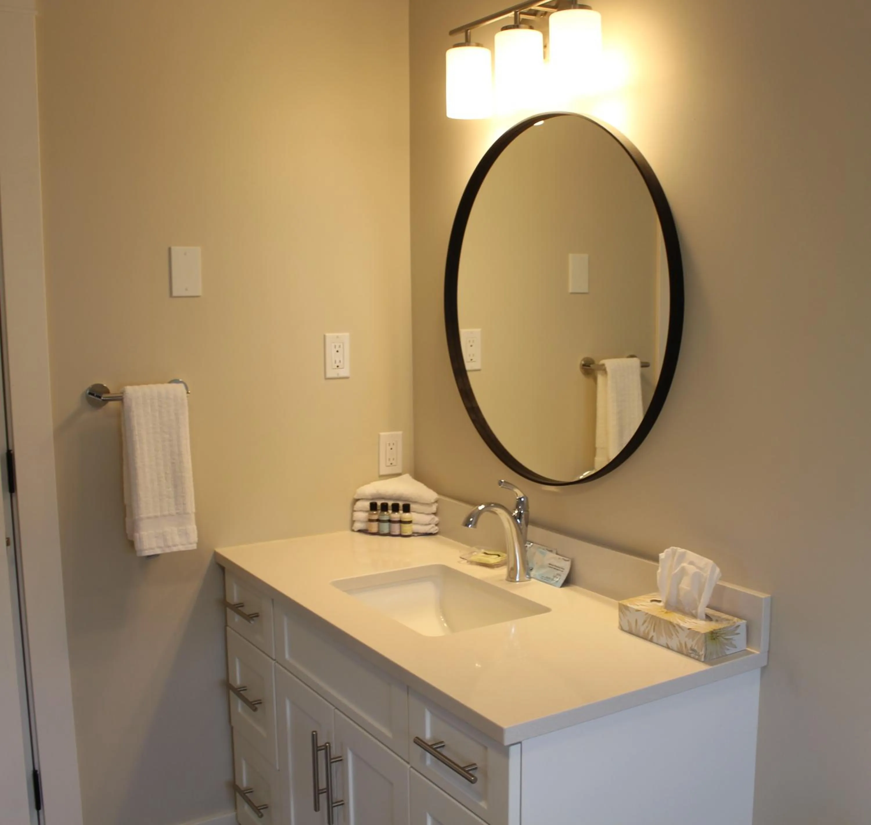 Bathroom in Rodd Crowbush Golf & Beach Resort