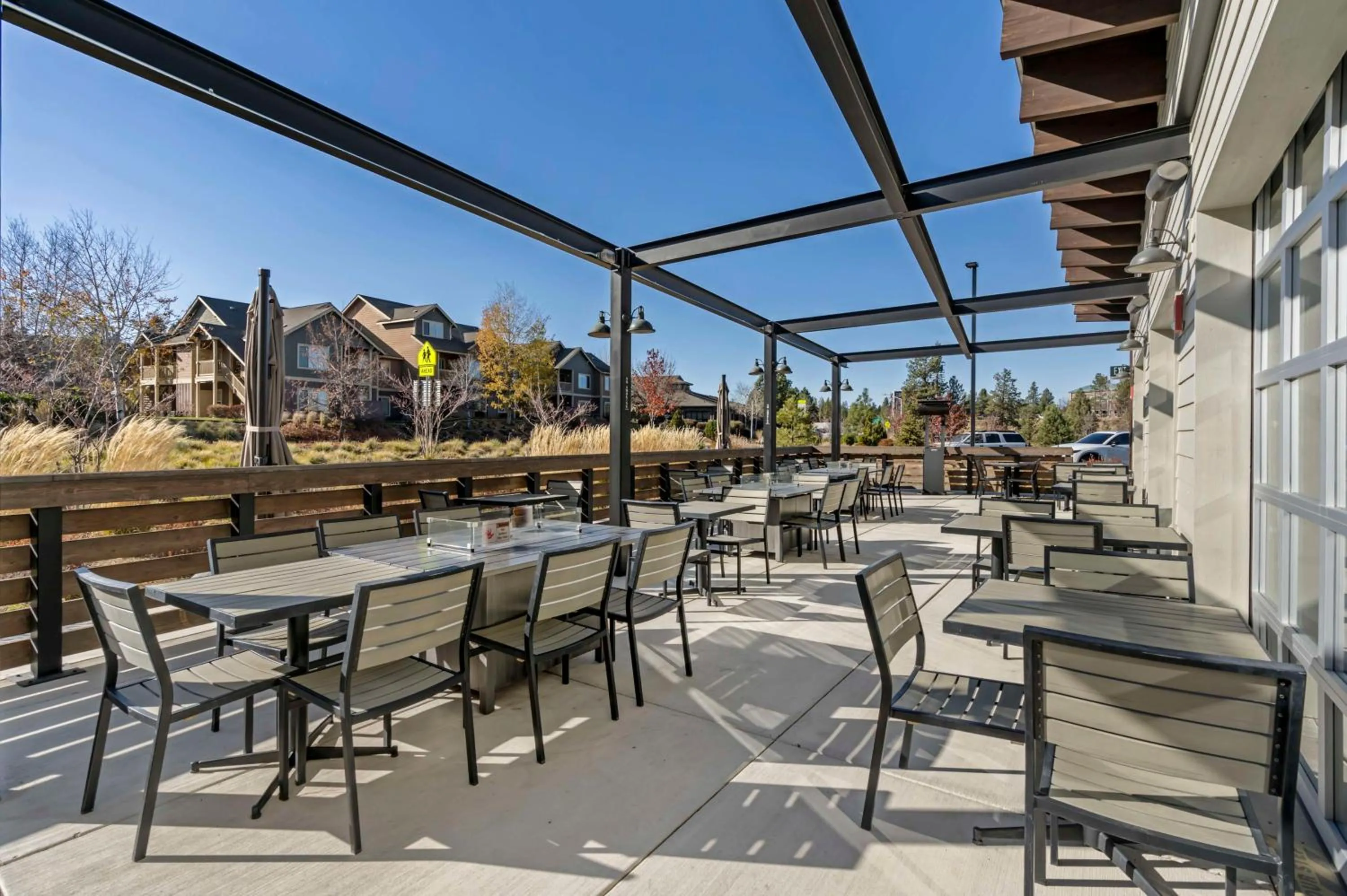 Restaurant/places to eat in Hotel Peppertree Bend, BW Premier Collection