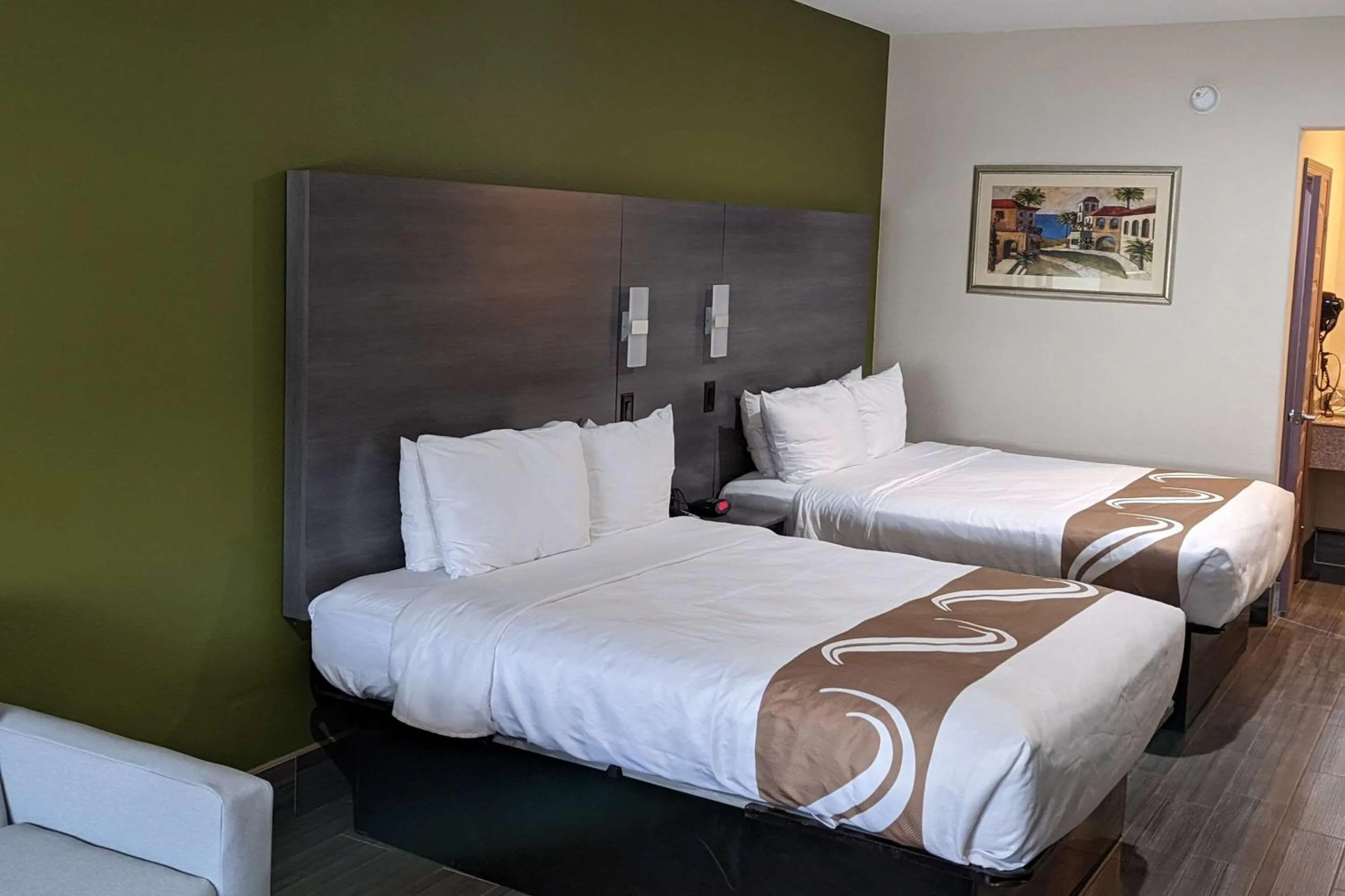 Bedroom, Bed in Quality Inn Brownsville