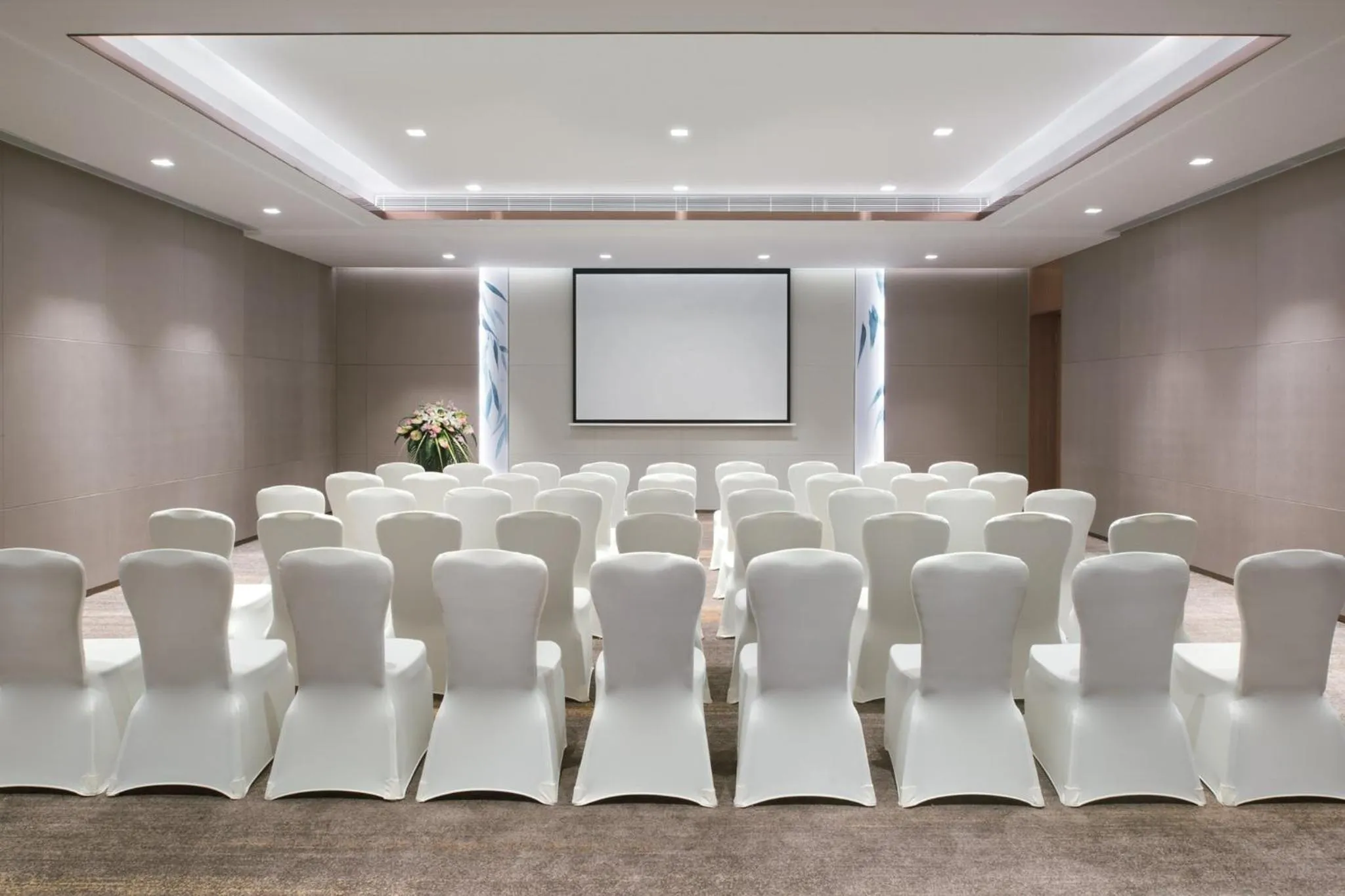 Meeting/conference room in Crowne Plaza Hangzhou Qiantang