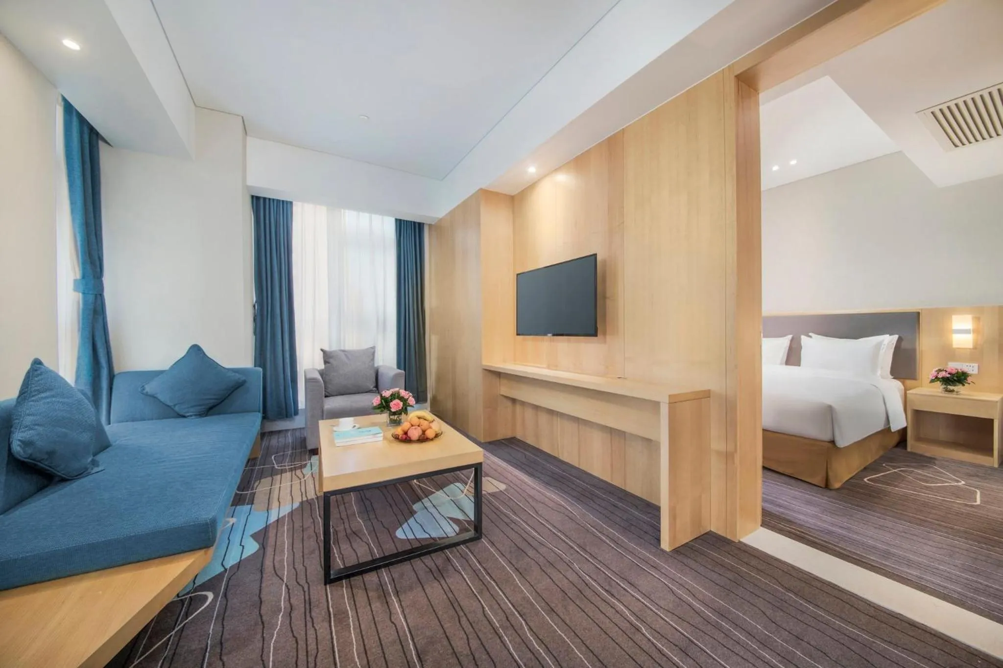 Photo of the whole room, Bed in Holiday Inn Express - Yantai YEDA by IHG