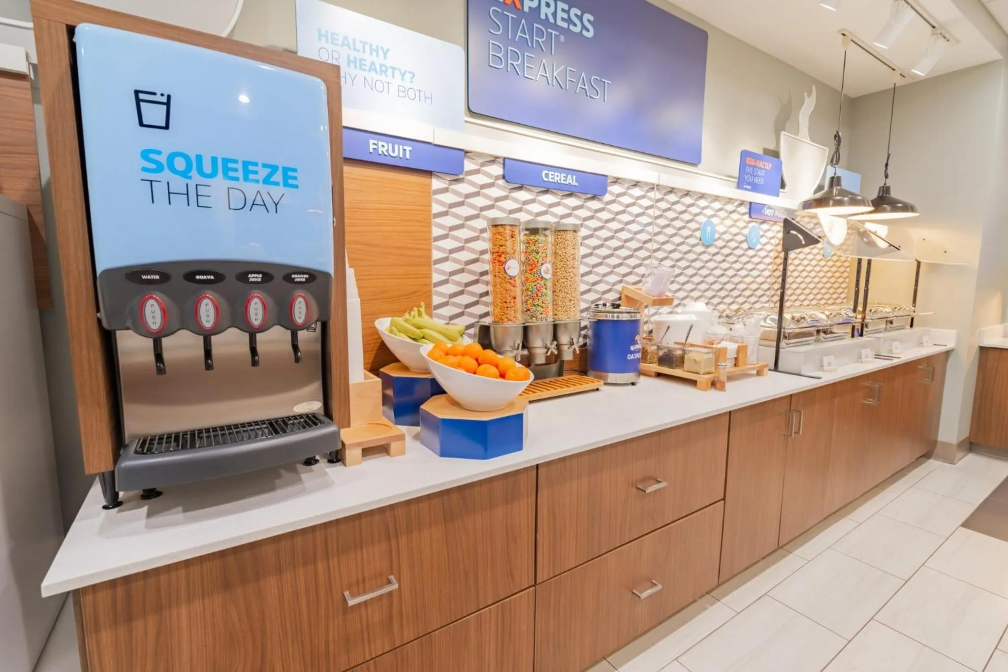 Breakfast in Holiday Inn Express & Suites - Marion by IHG