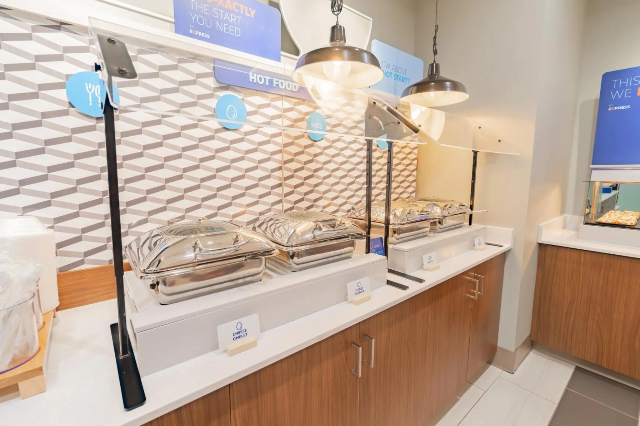 Breakfast in Holiday Inn Express & Suites - Marion by IHG