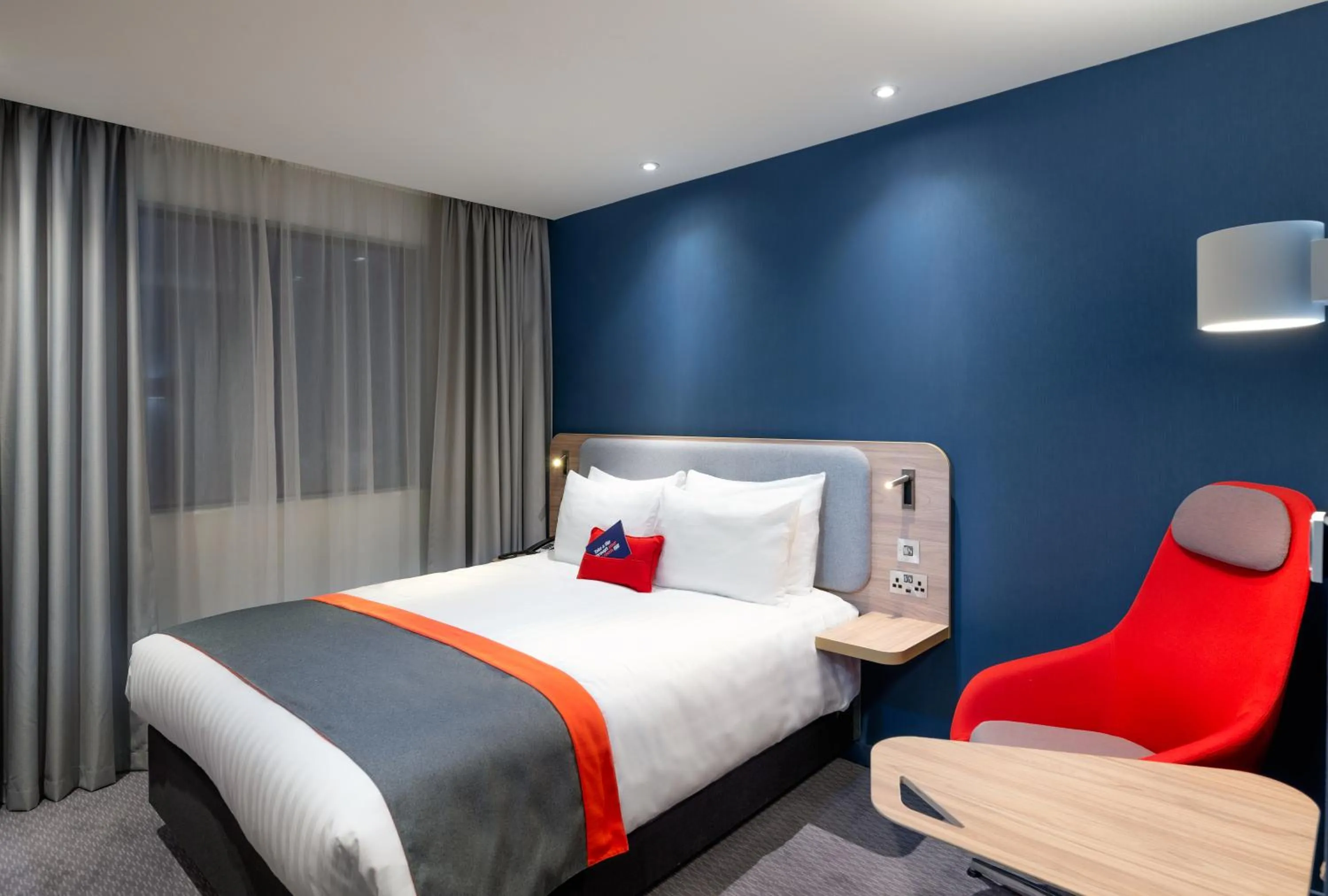 Bed in Holiday Inn Express - London Heathrow T4 by IHG