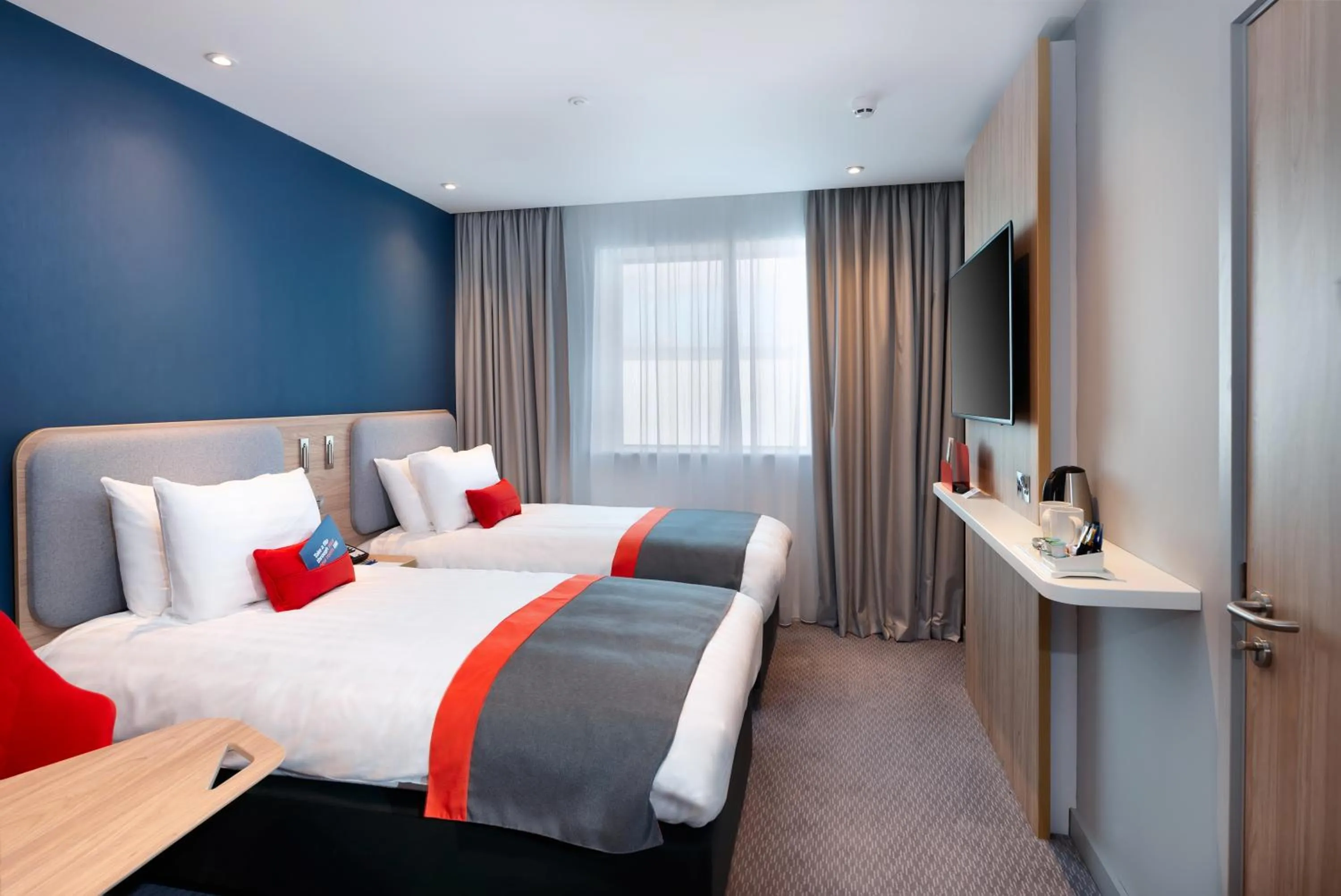 Bedroom, Bed in Holiday Inn Express - London Heathrow T4 by IHG