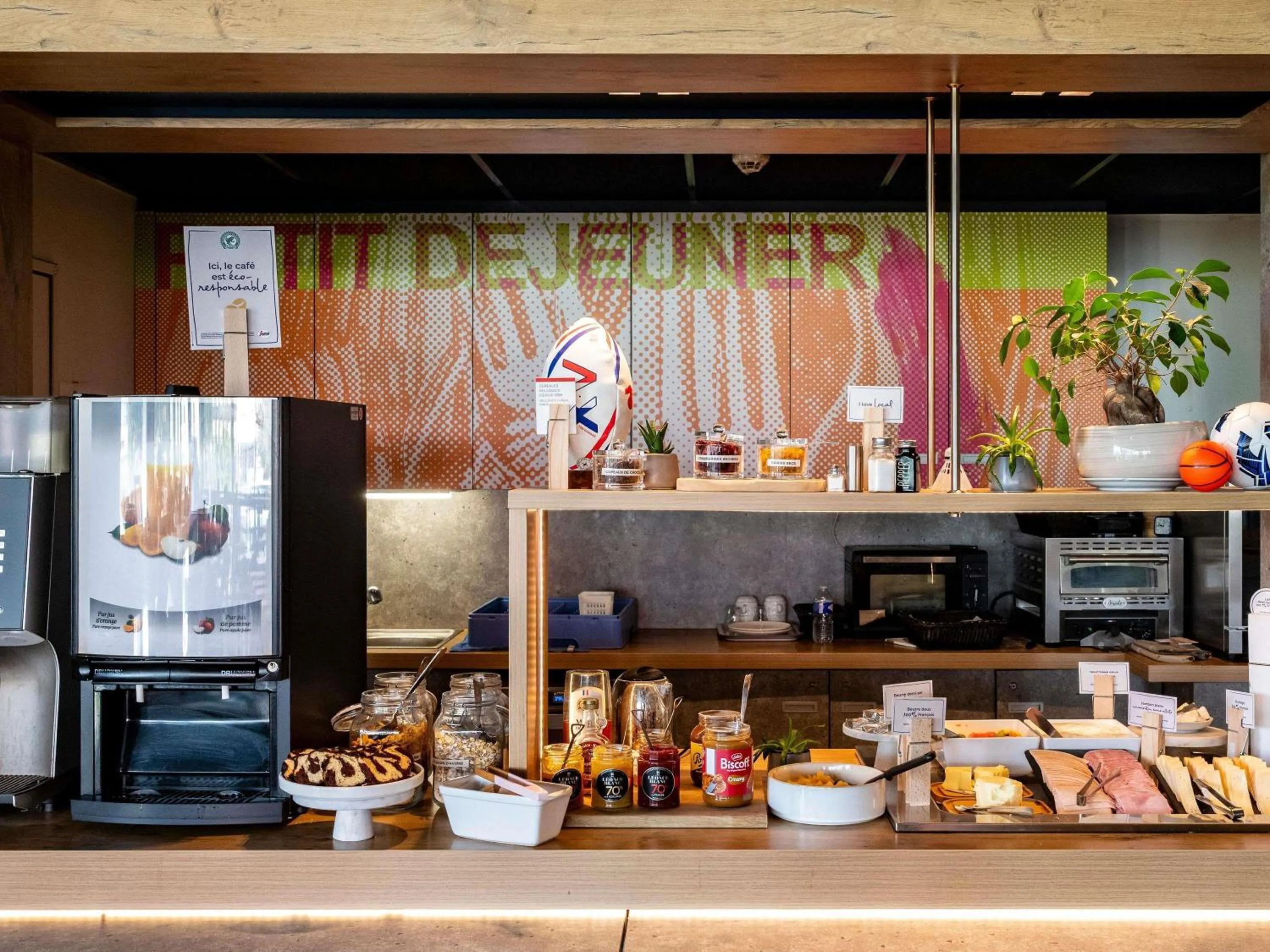 Breakfast in ibis Budget Mâcon Crêches