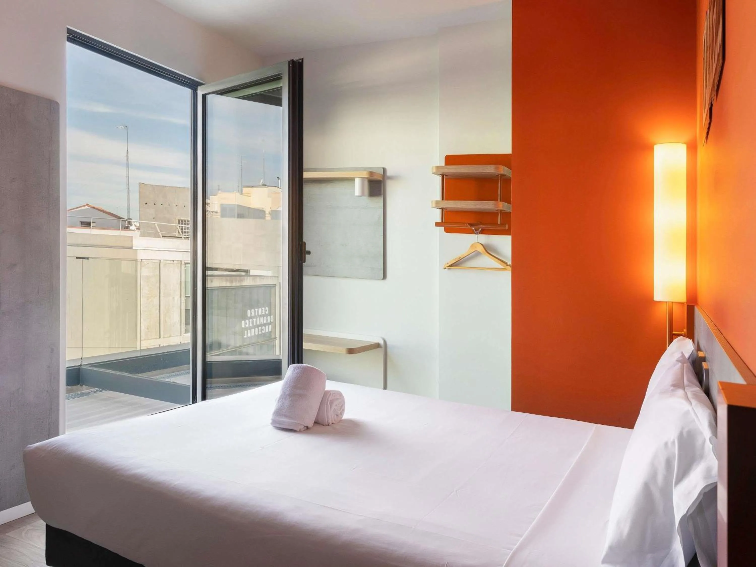 Property building, Bed in Ibis Budget Madrid Centro Lavapies