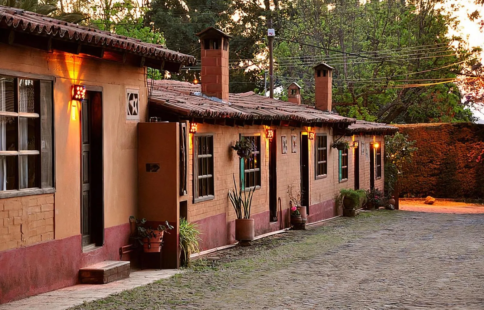 Property building in Villa Patzcuaro Garden Hotel