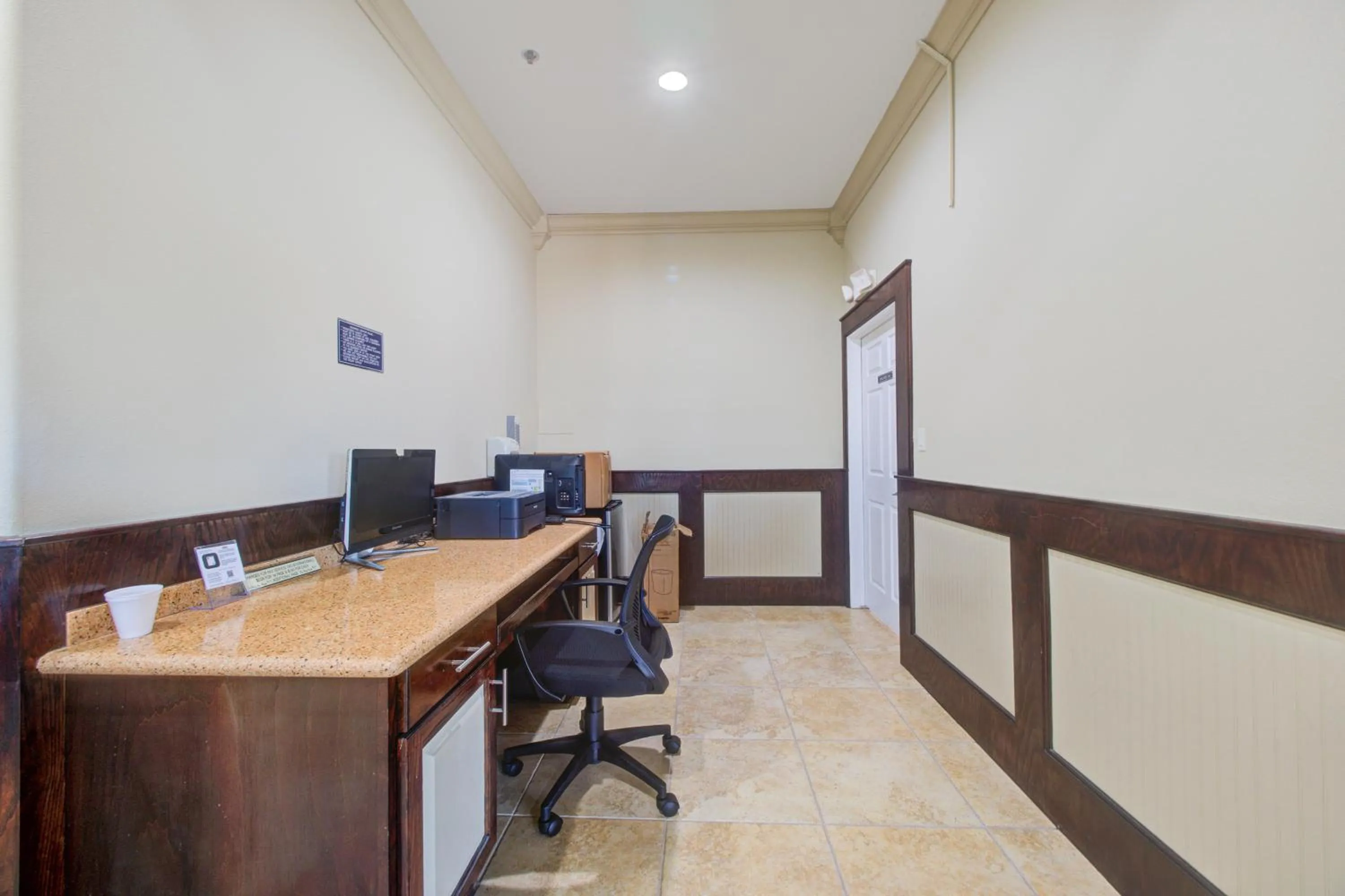 Lobby or reception in Weslaco Inn by Capital O Near Mercedes
