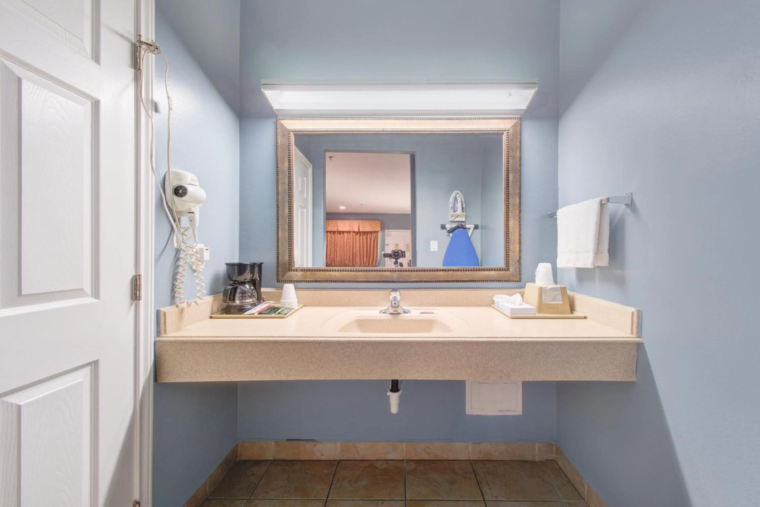 Bathroom in Weslaco Inn by Capital O Near Mercedes