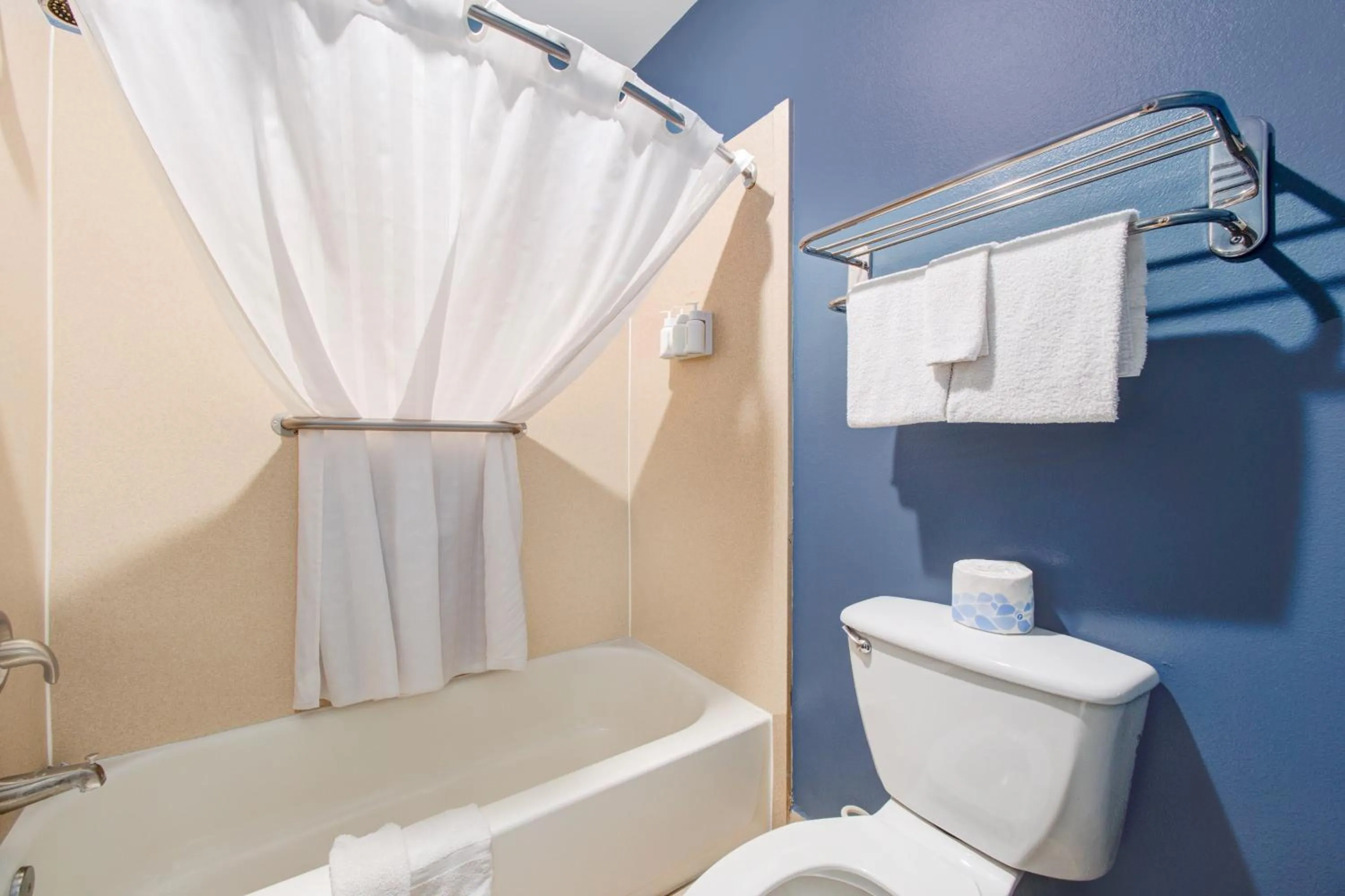 Bathroom in Weslaco Inn by Capital O Near Mercedes