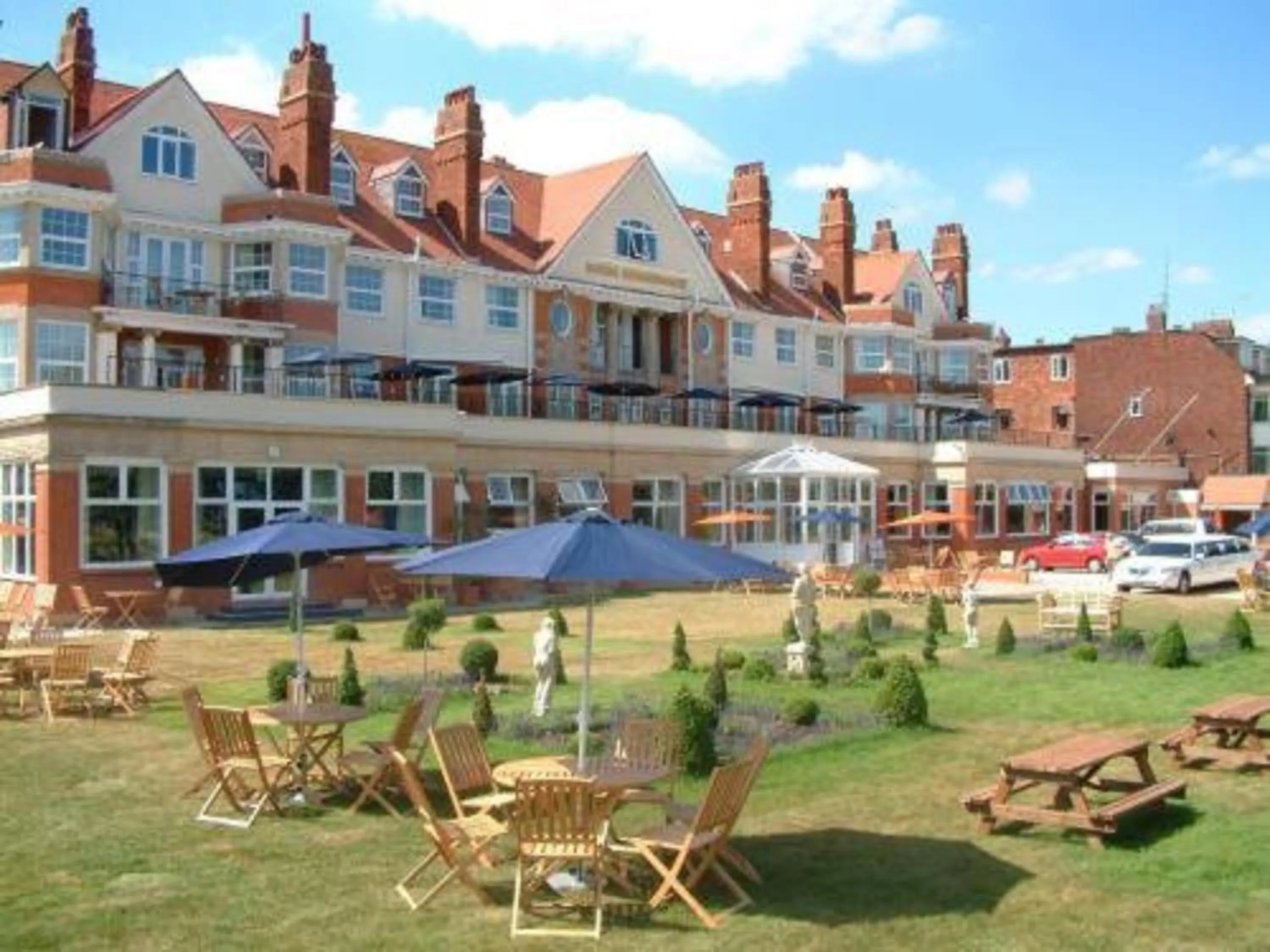 Property building in Skegness The Royal Hotel
