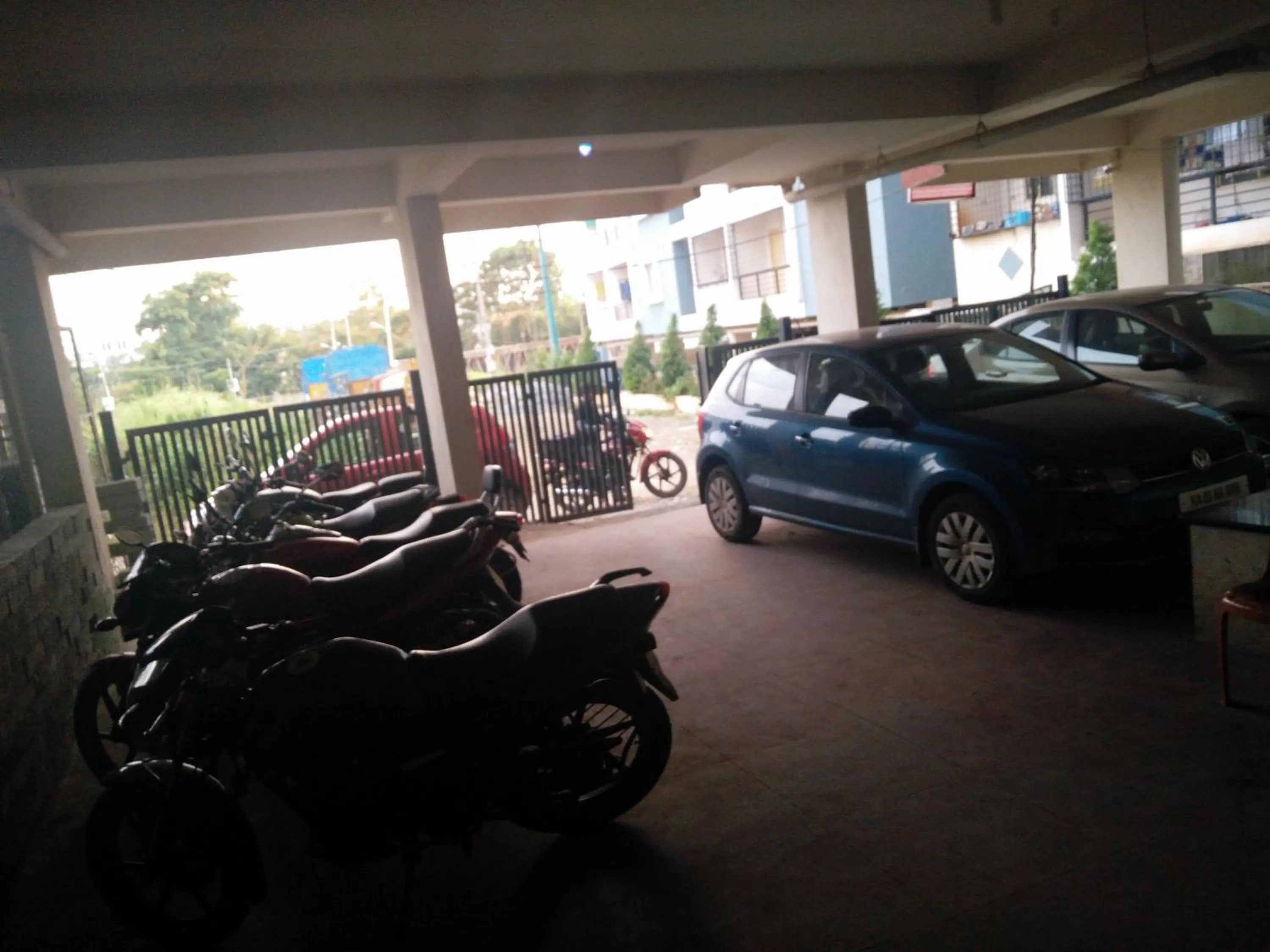 Facade/entrance in Professionals Pride PG