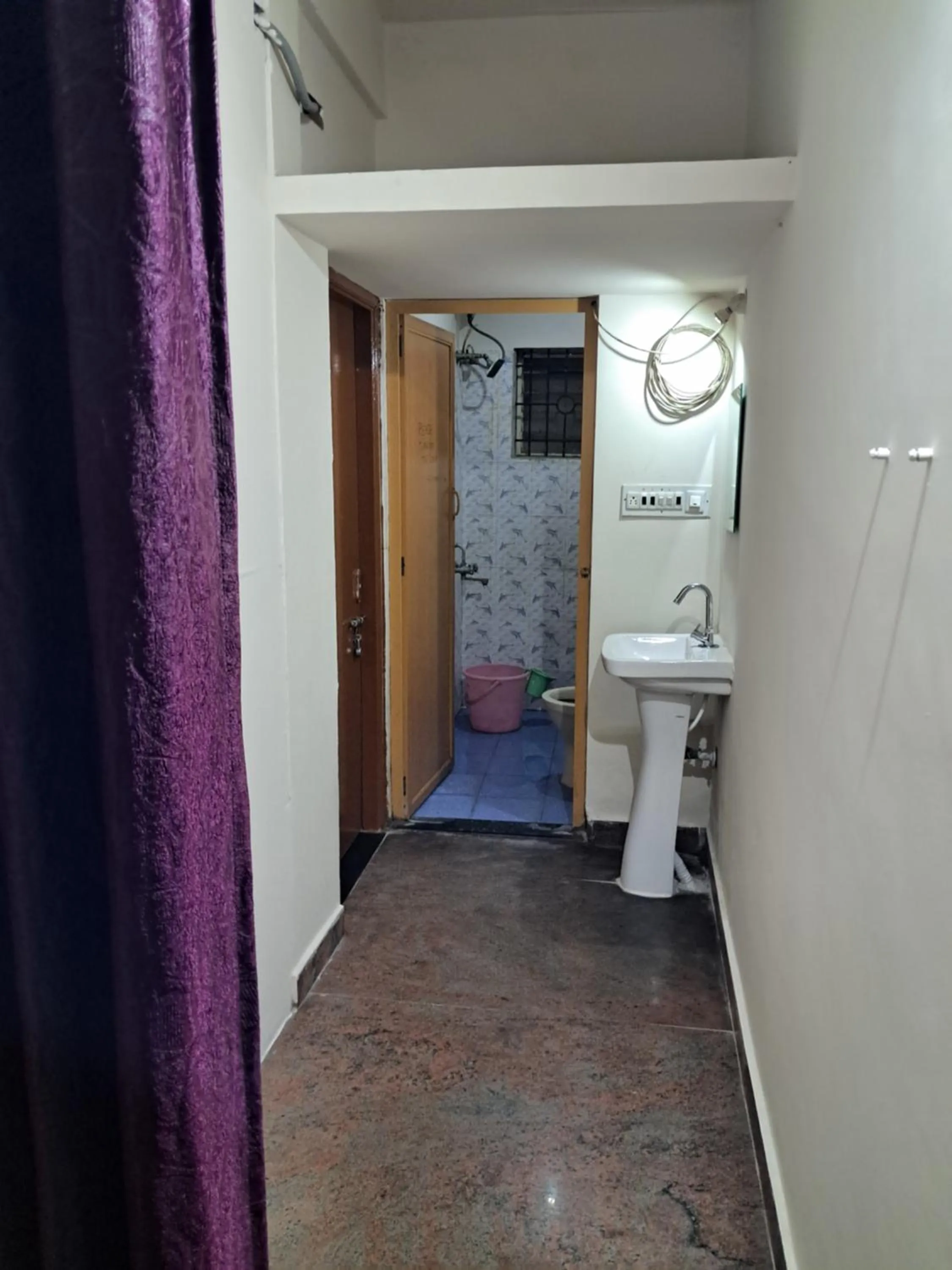 Bathroom in Professionals Pride PG